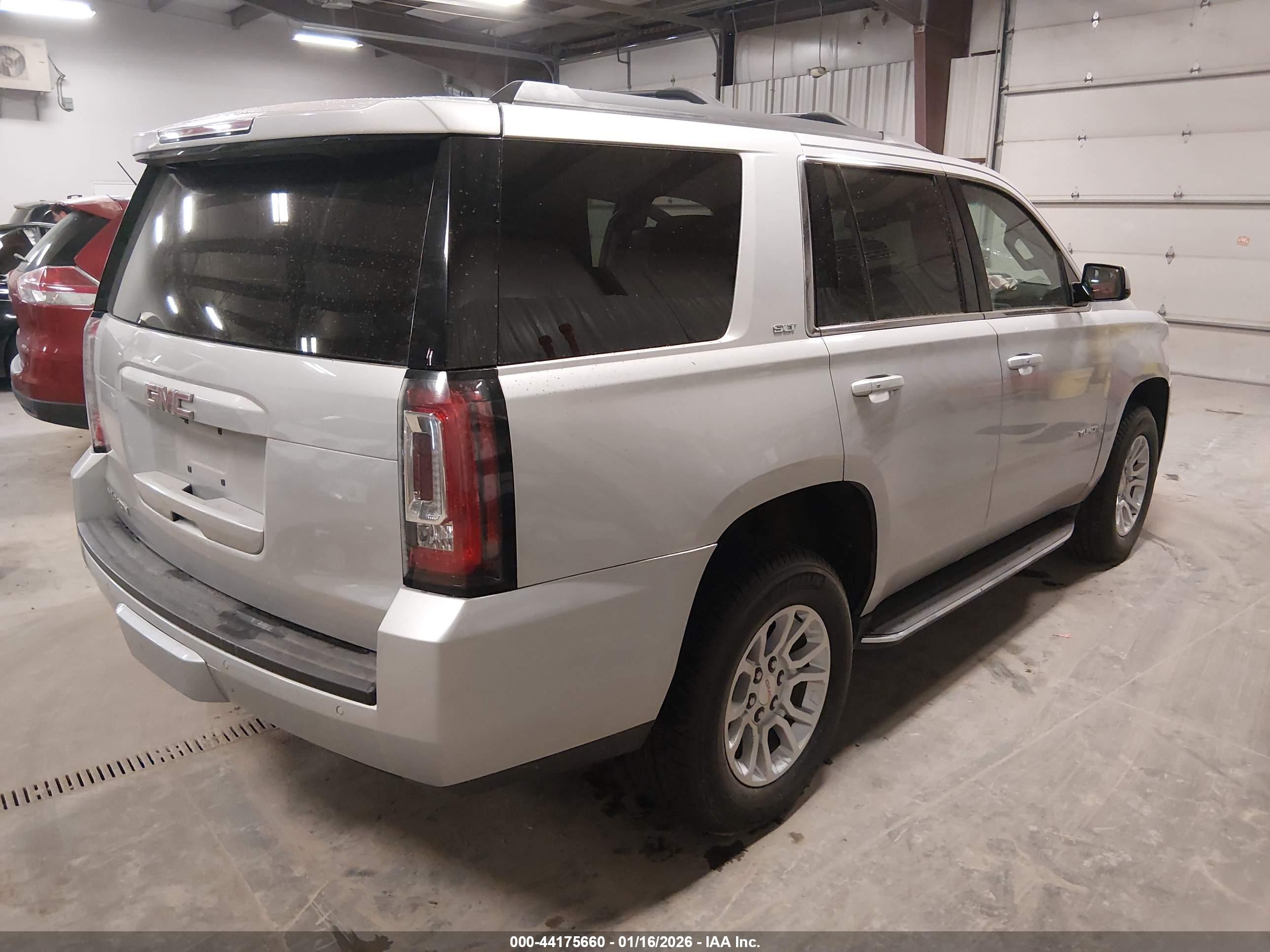 GMC YUKON image 4