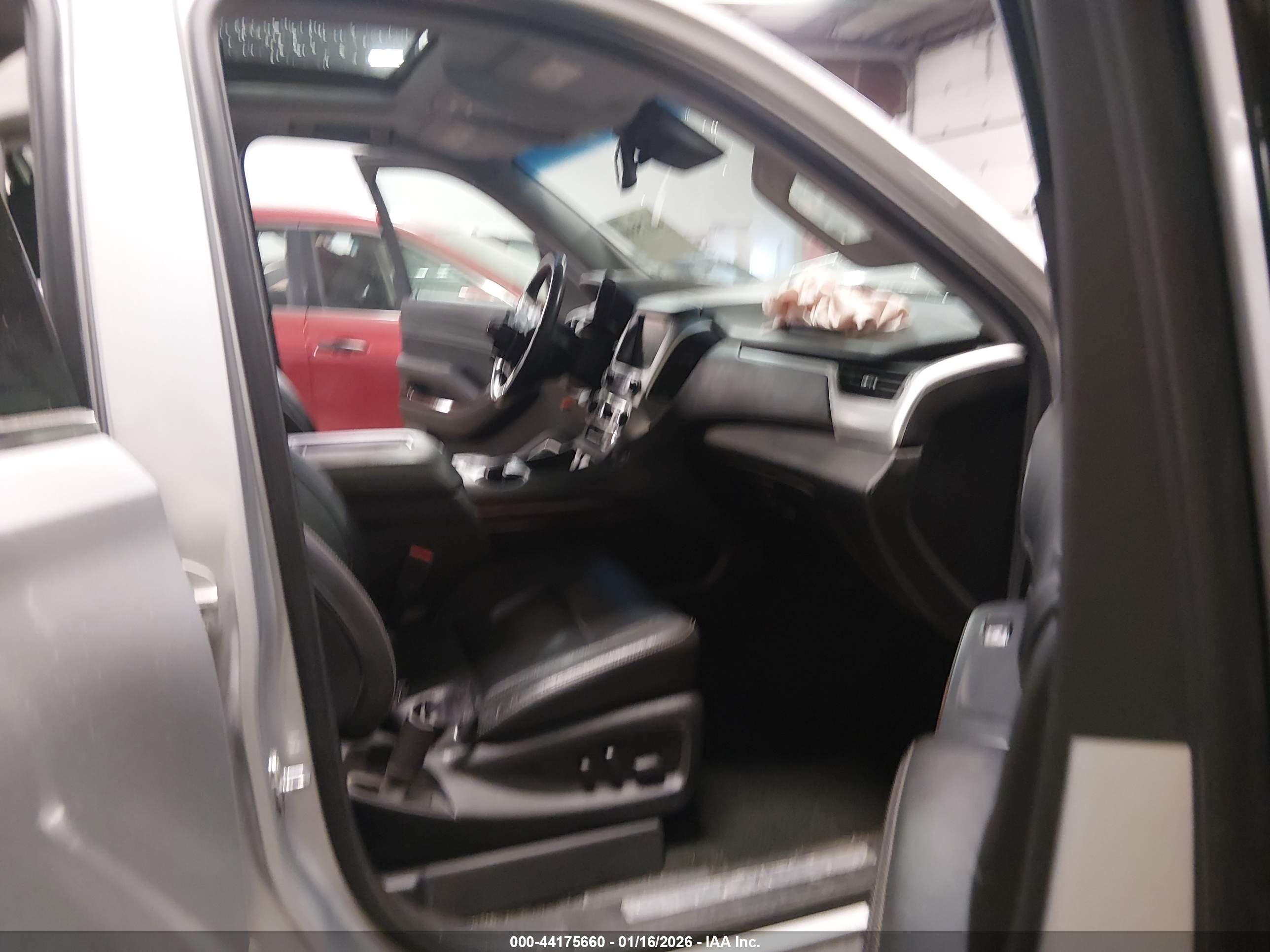 GMC YUKON image 5