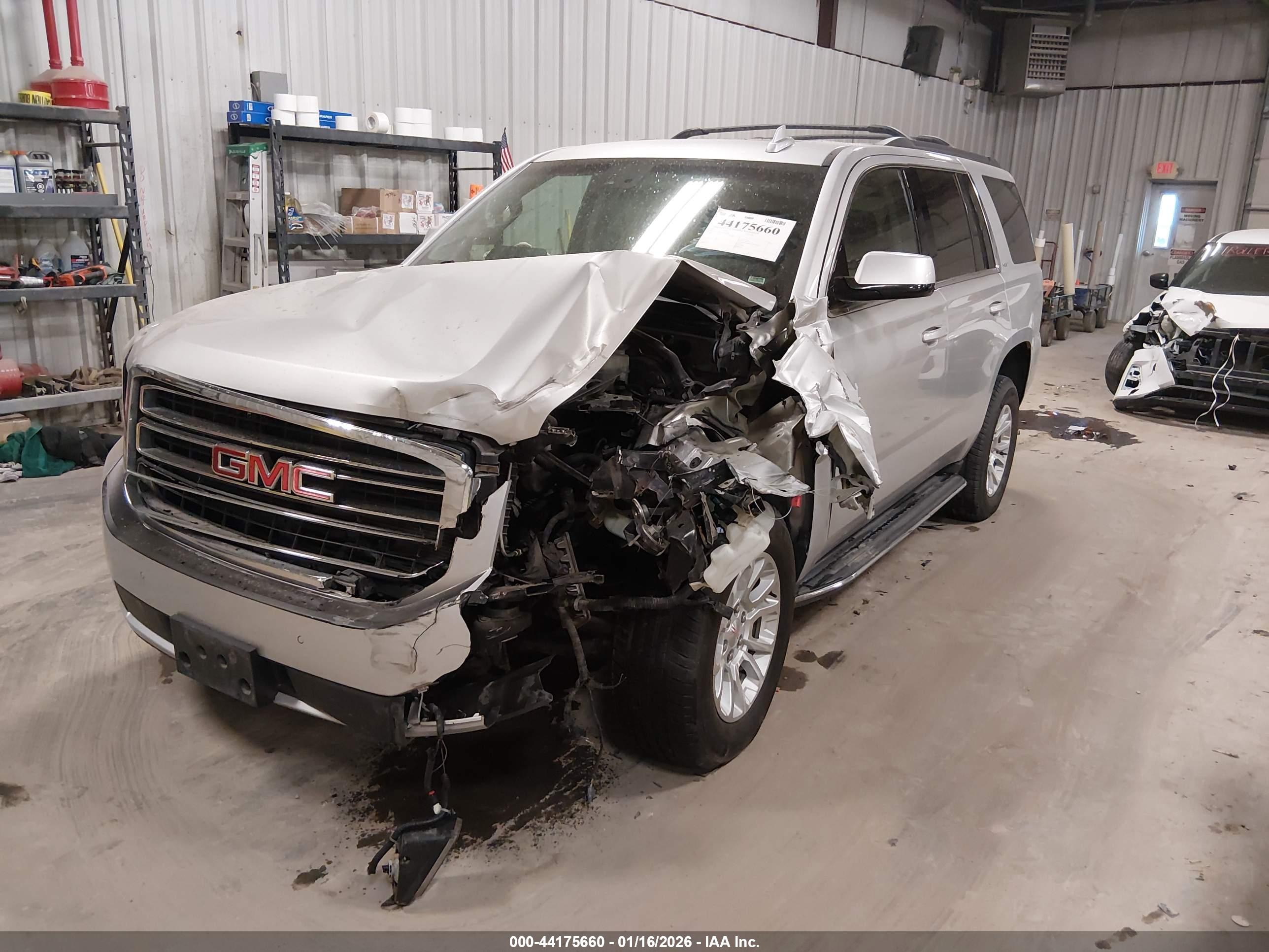 GMC YUKON image 6
