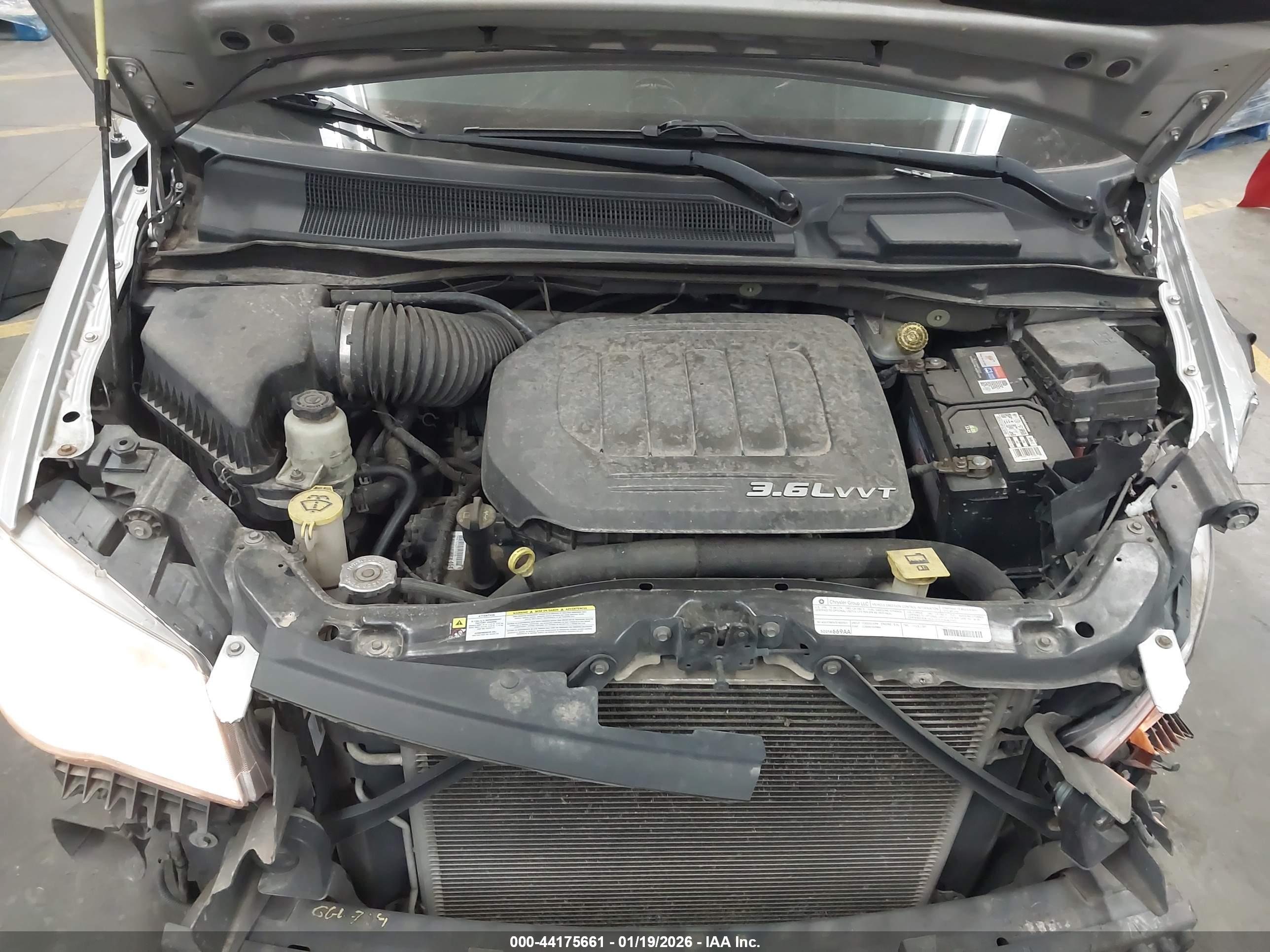 CHRYSLER TOWN image 10