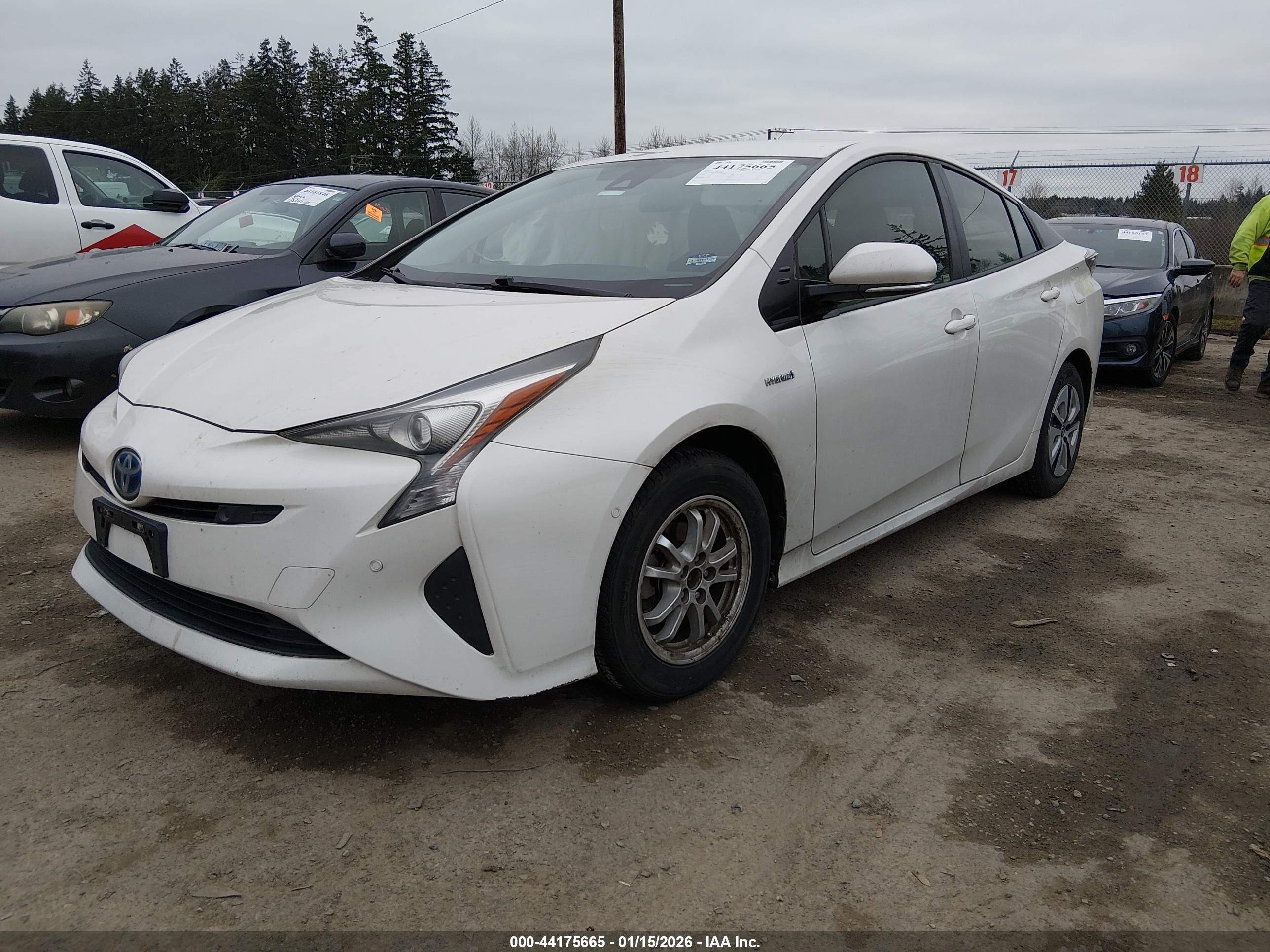 TOYOTA PRIUS image 2