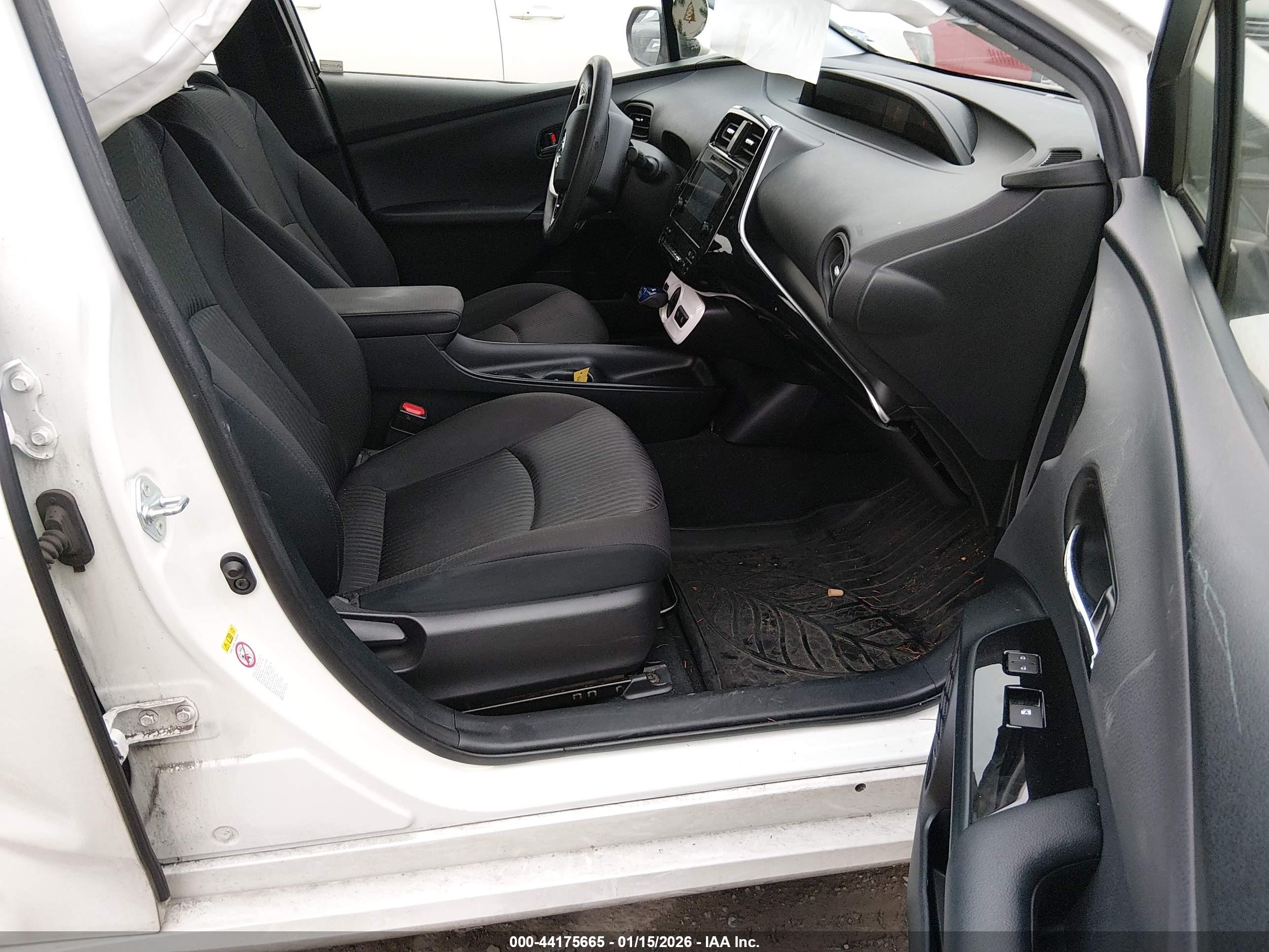 TOYOTA PRIUS image 5