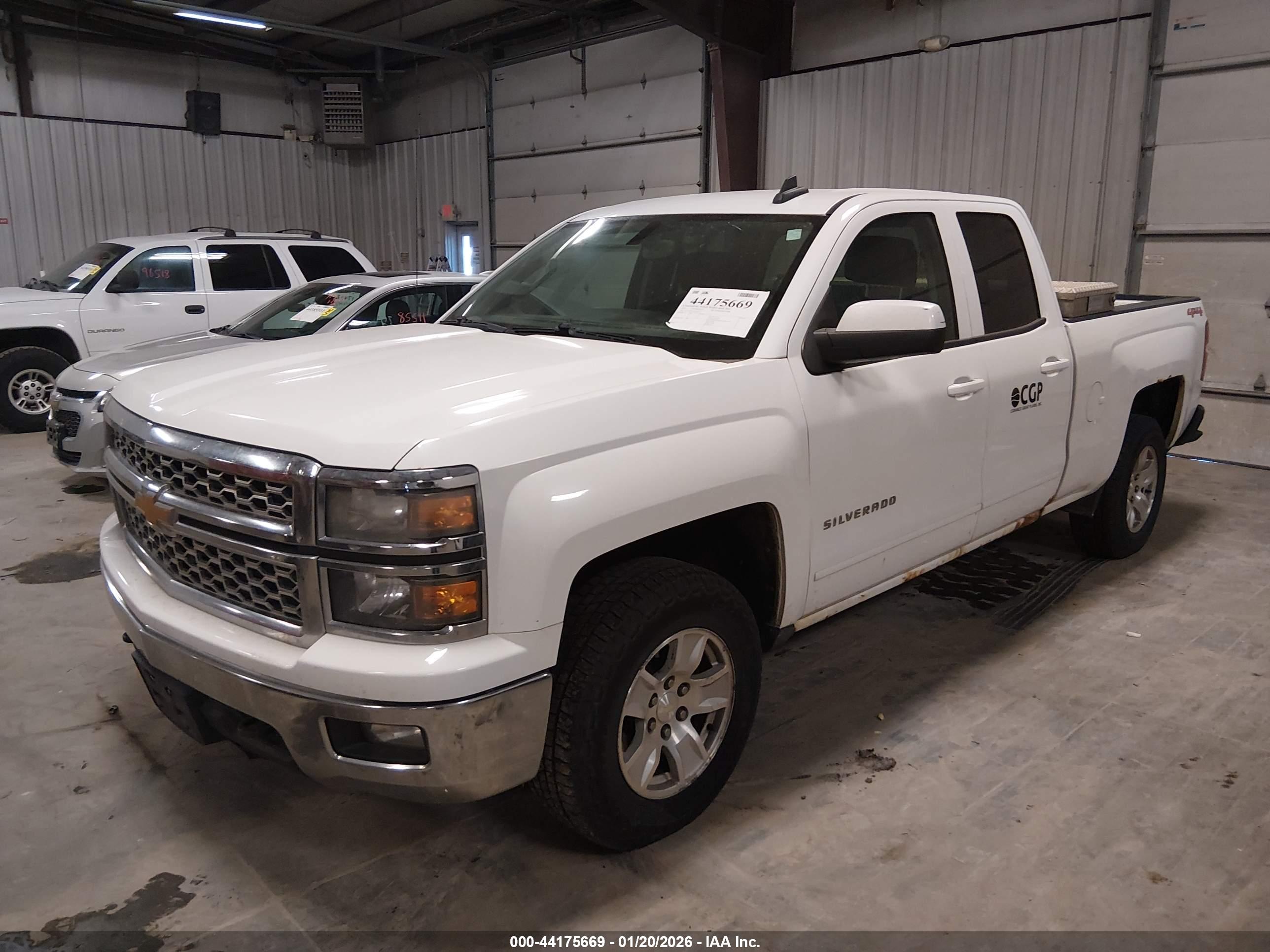CHEVROLET SILVERADO image 2