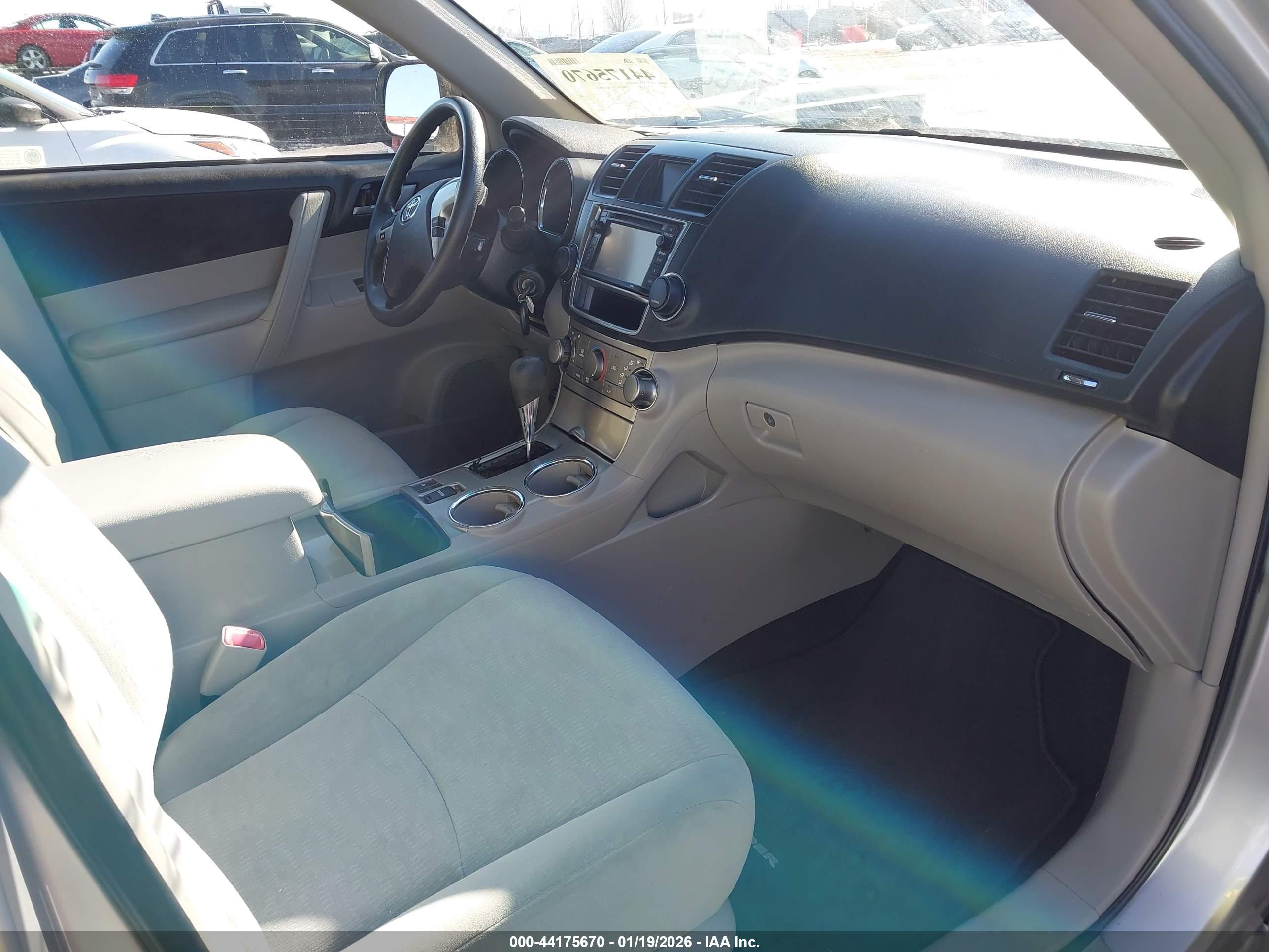 TOYOTA HIGHLANDER image 5