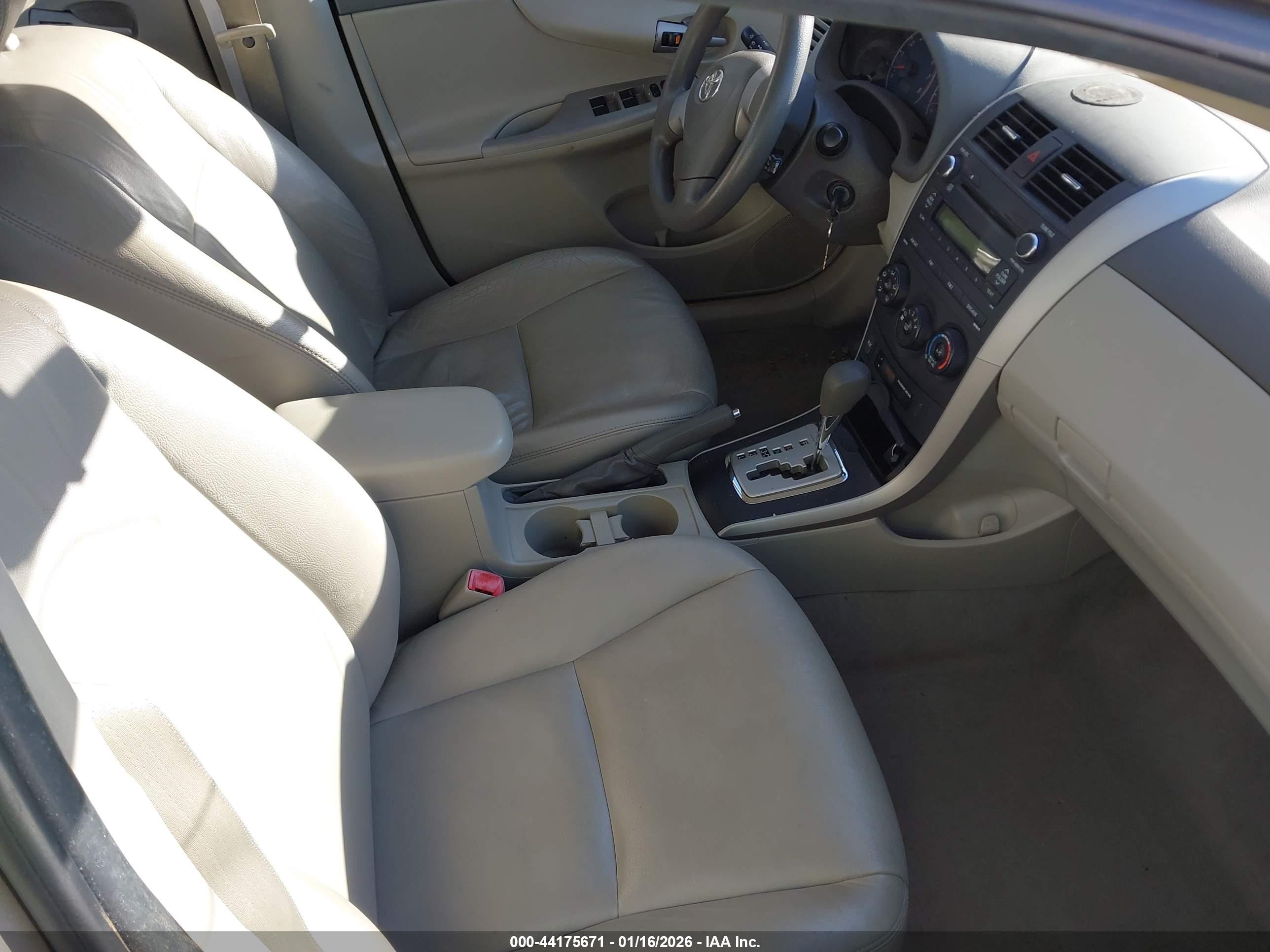 TOYOTA COROLLA image 5