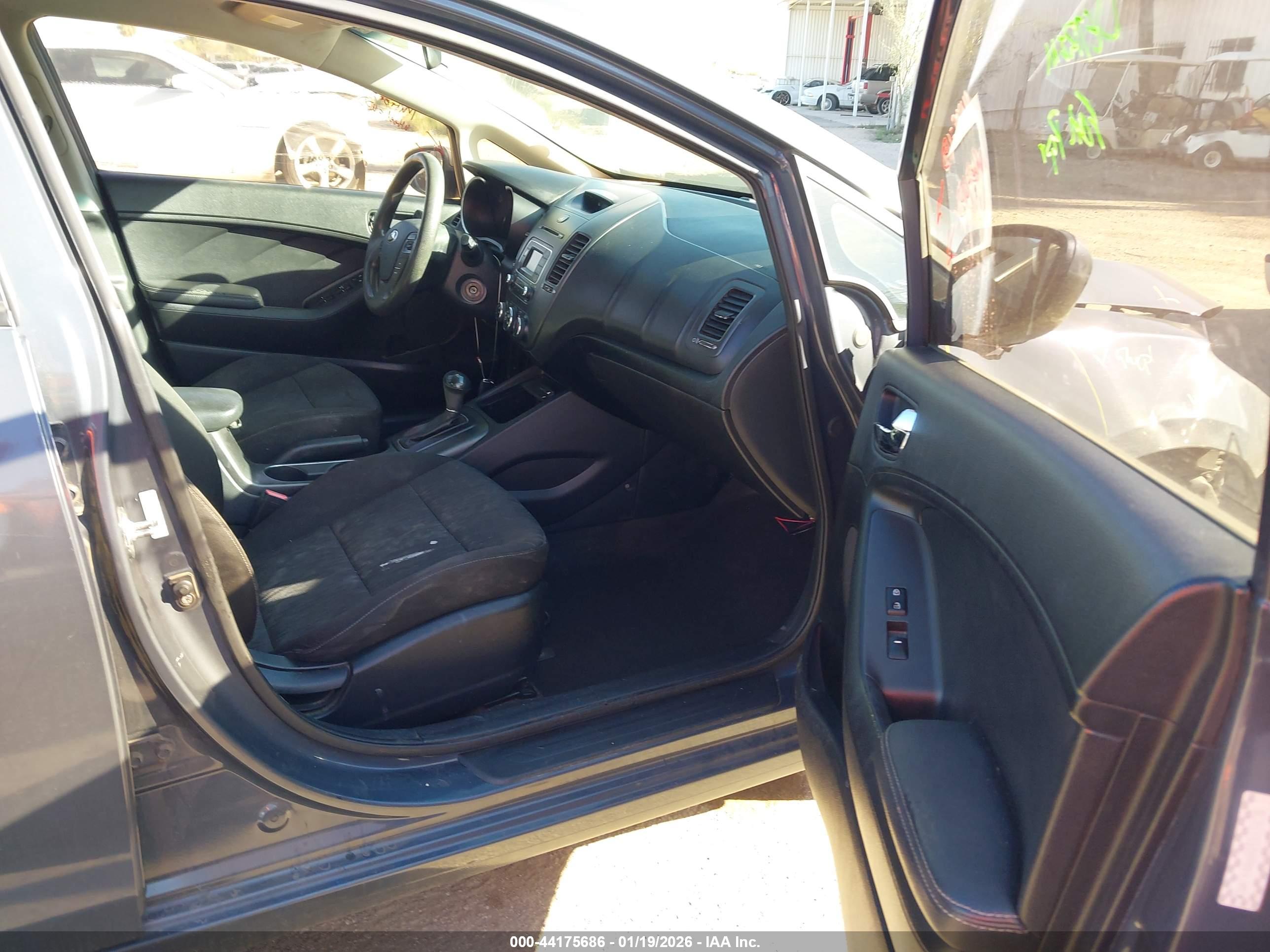 KIA FORTE image 5