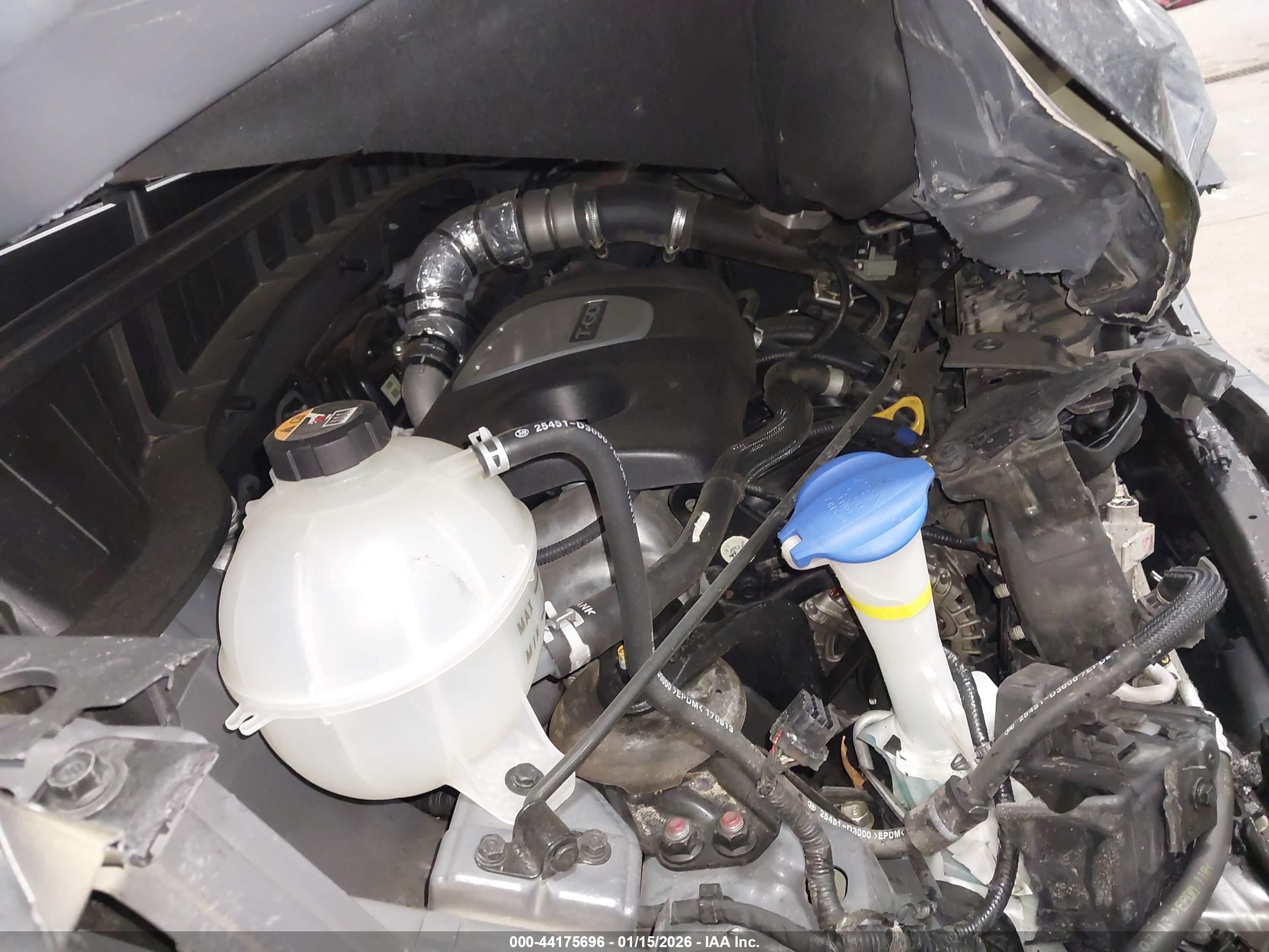 HYUNDAI TUCSON image 10