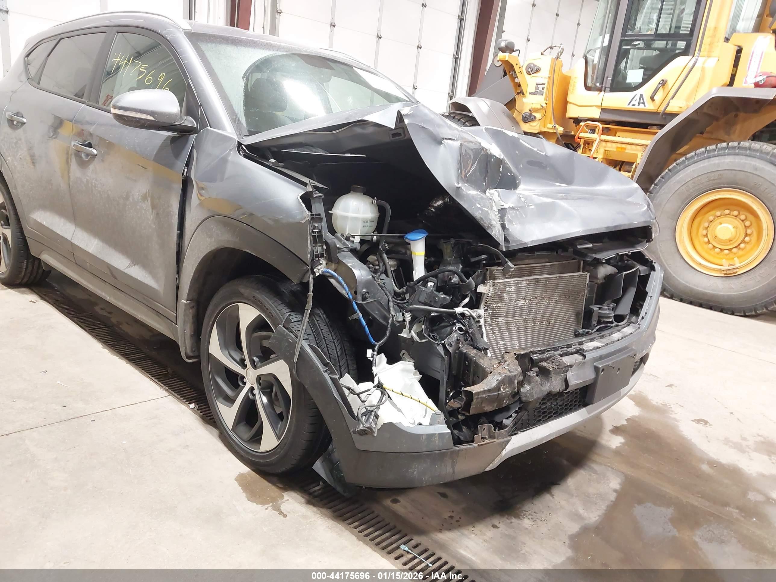 HYUNDAI TUCSON image 6