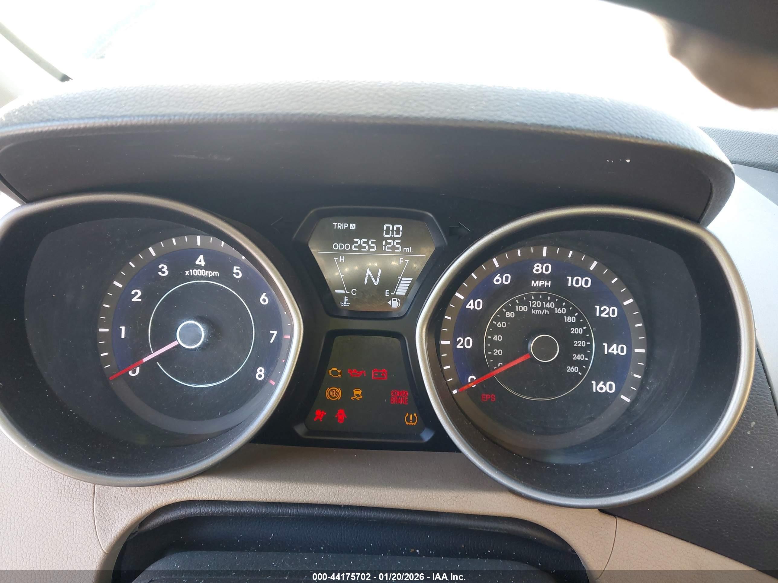 HYUNDAI ELANTRA image 7