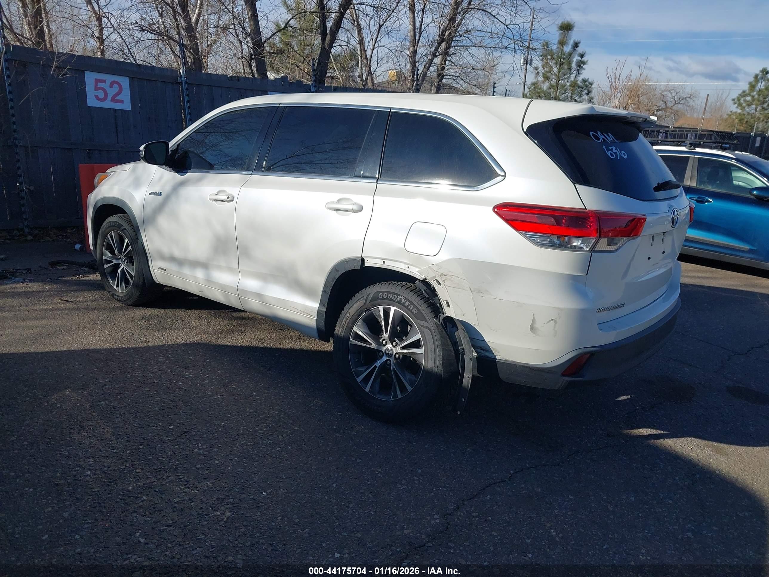 TOYOTA HIGHLANDER image 3