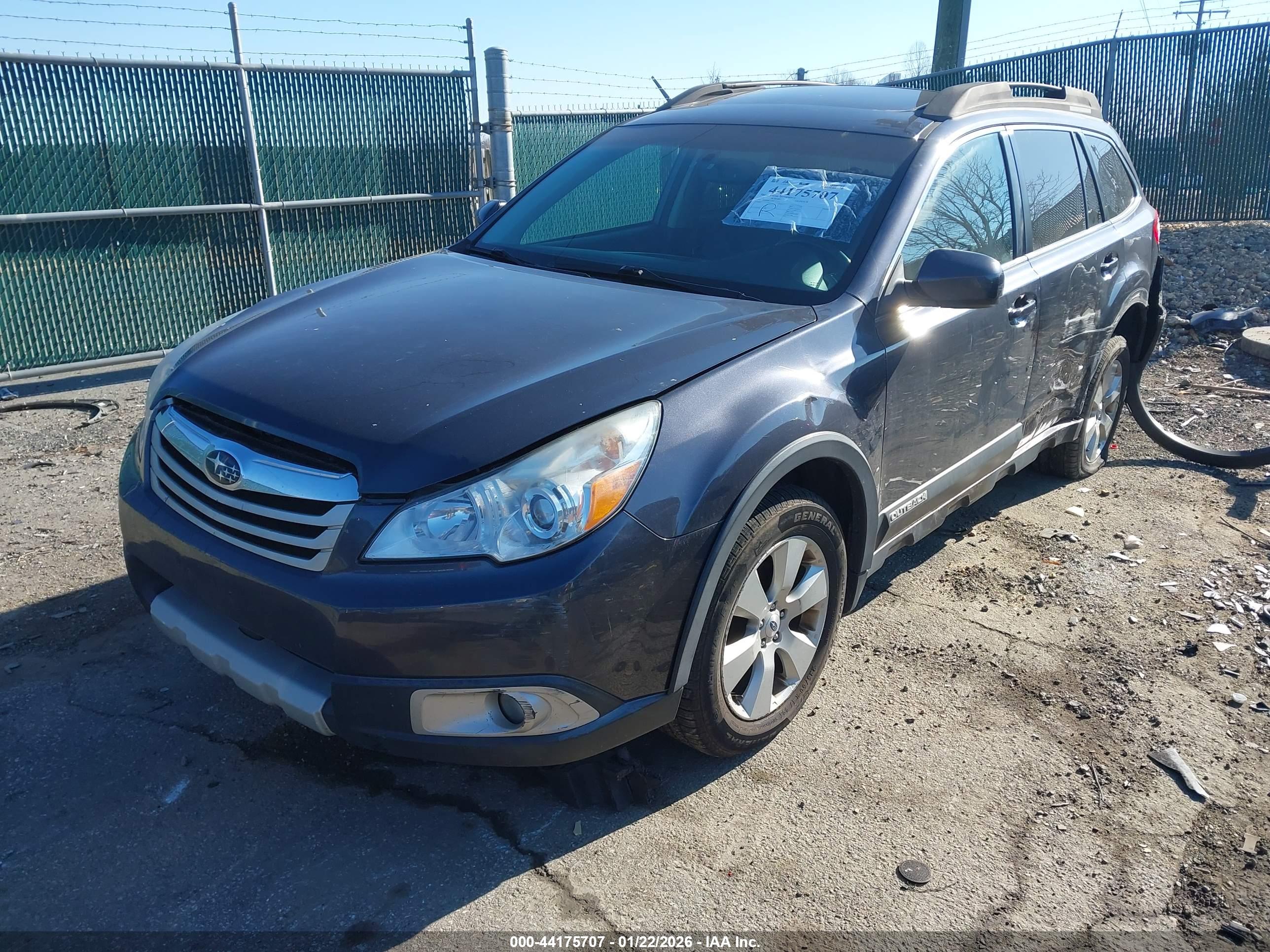 SUBARU OUTBACK image 2