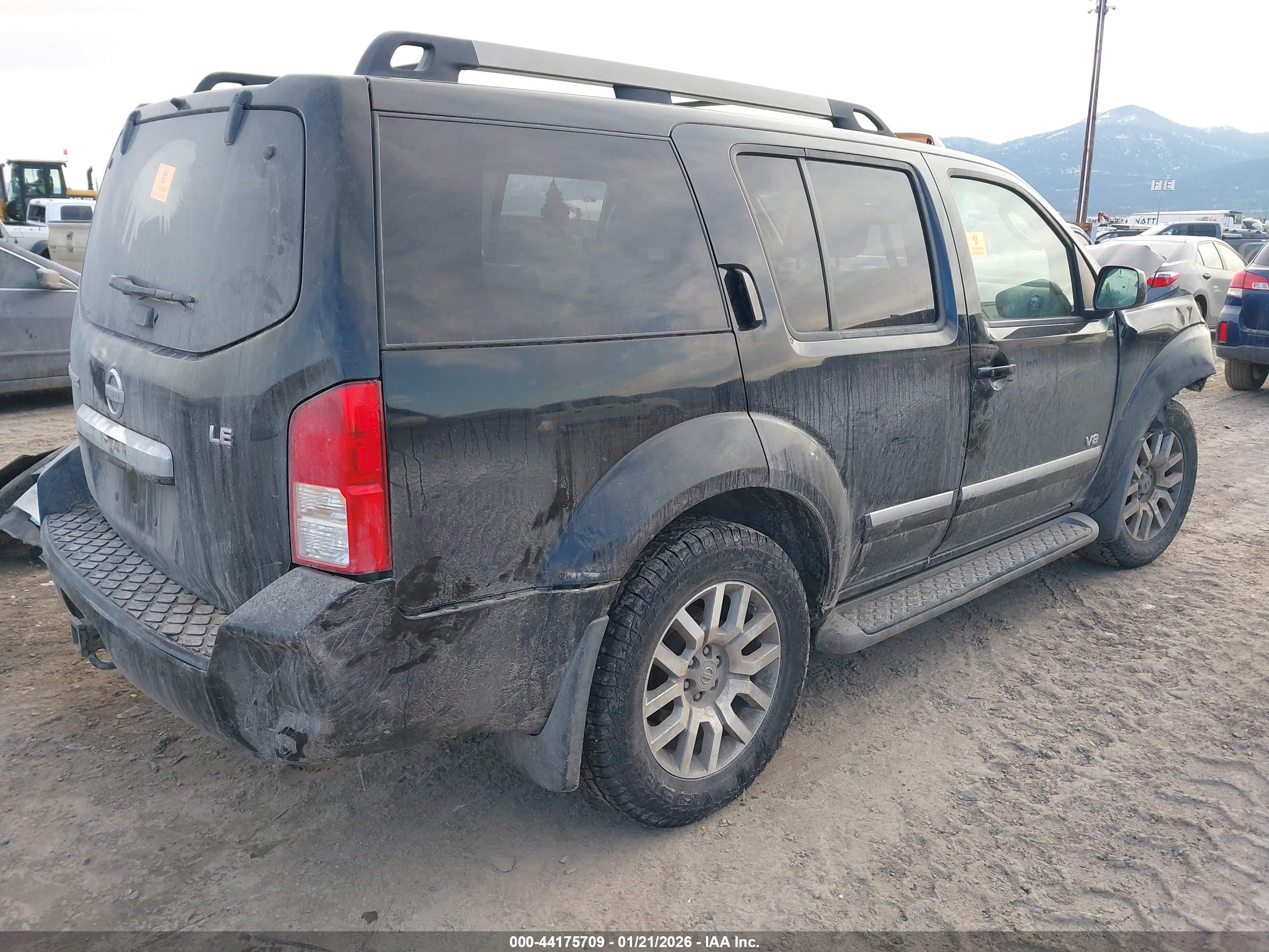NISSAN PATHFINDER image 4