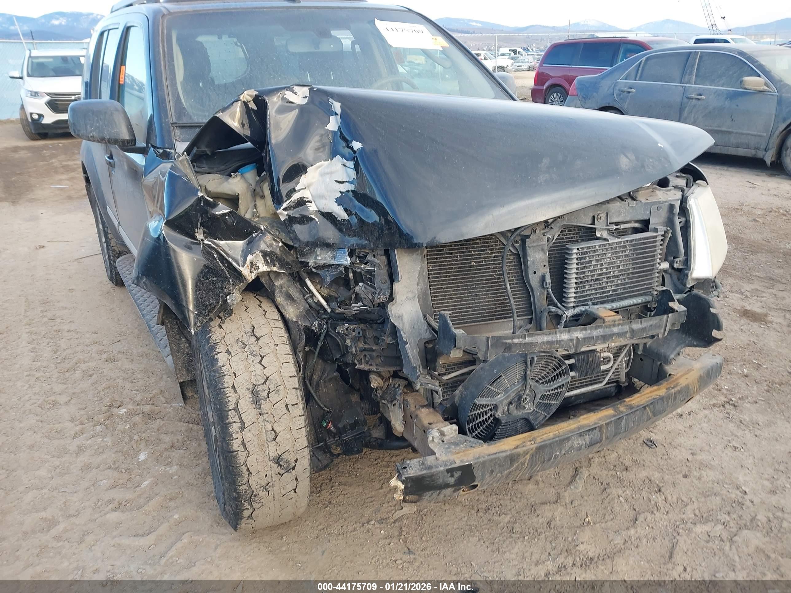 NISSAN PATHFINDER image 6