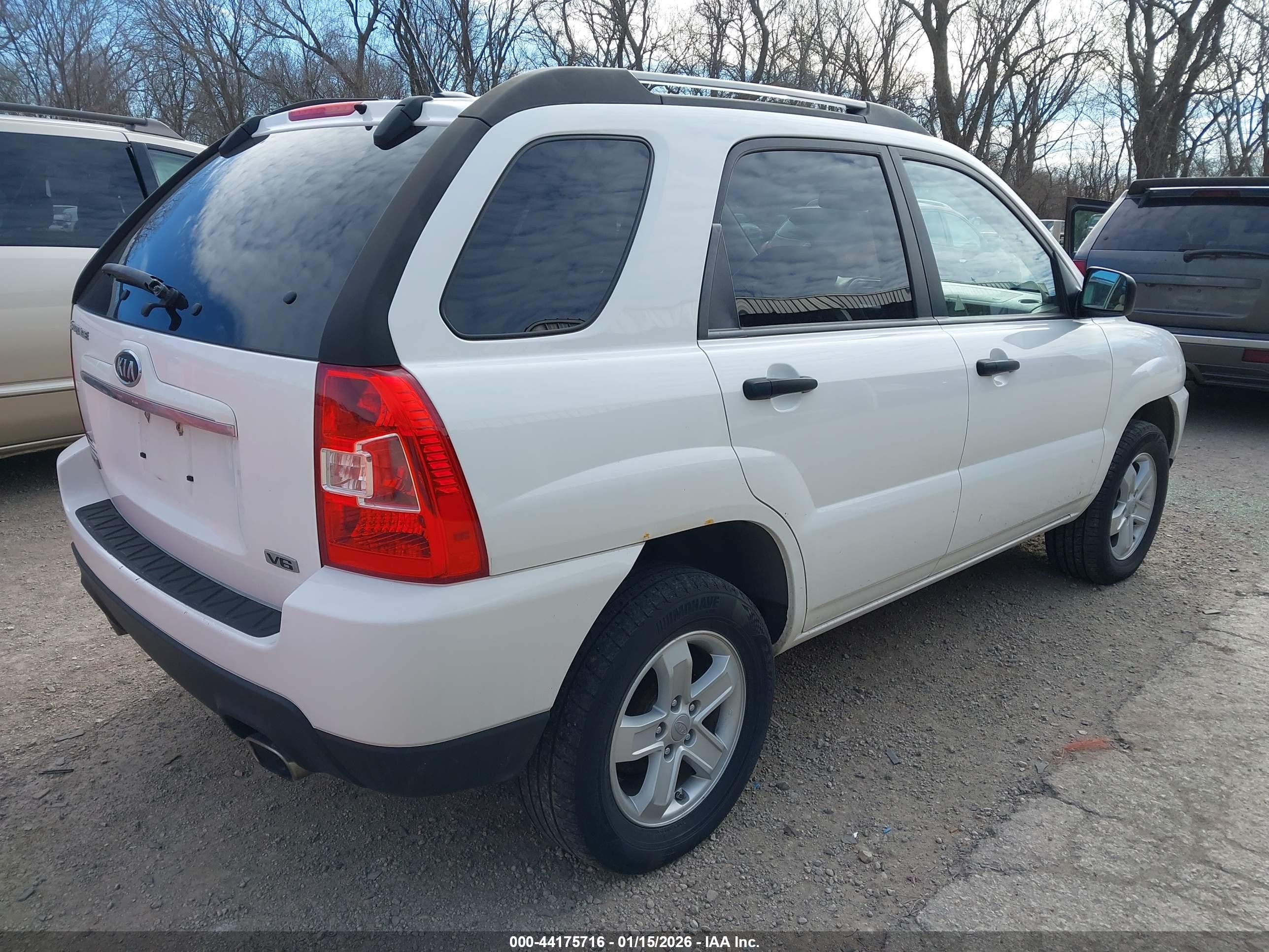 KIA SPORTAGE image 4