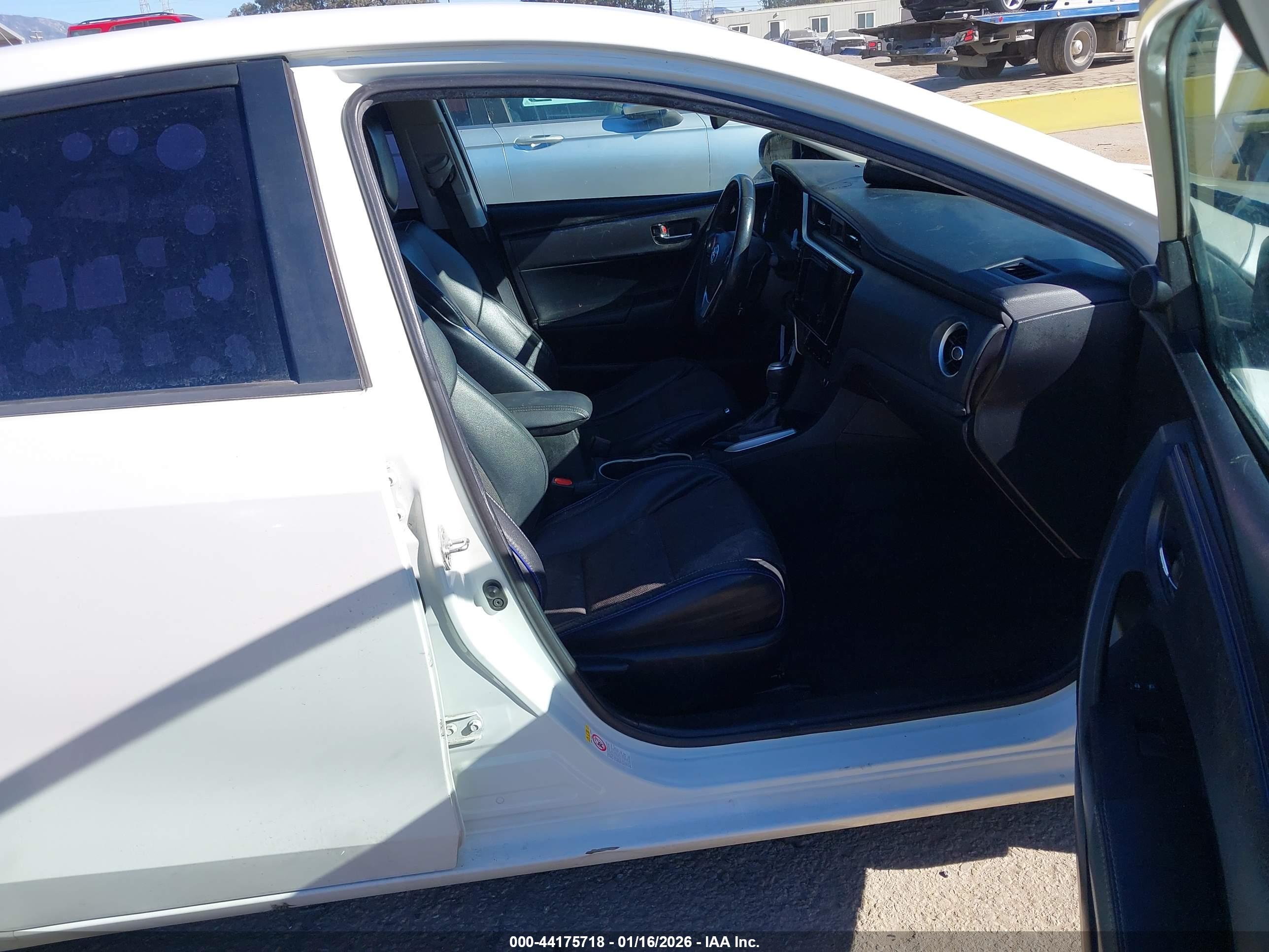 TOYOTA COROLLA image 5