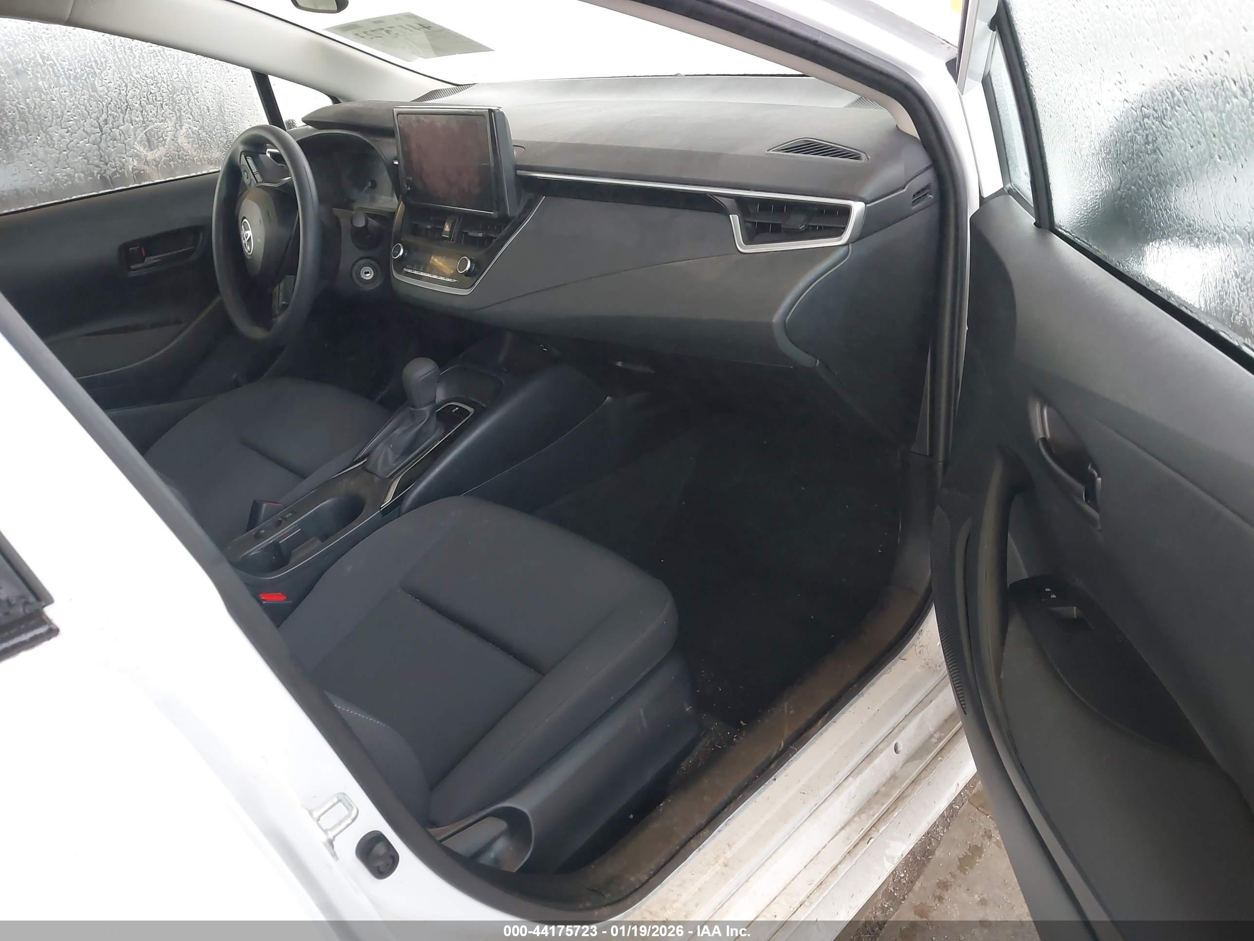 TOYOTA COROLLA image 5