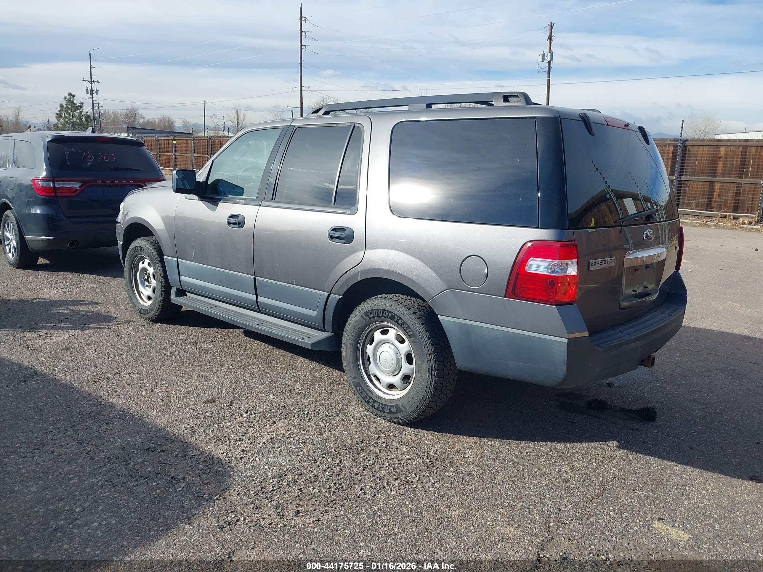 FORD EXPEDITION image 3