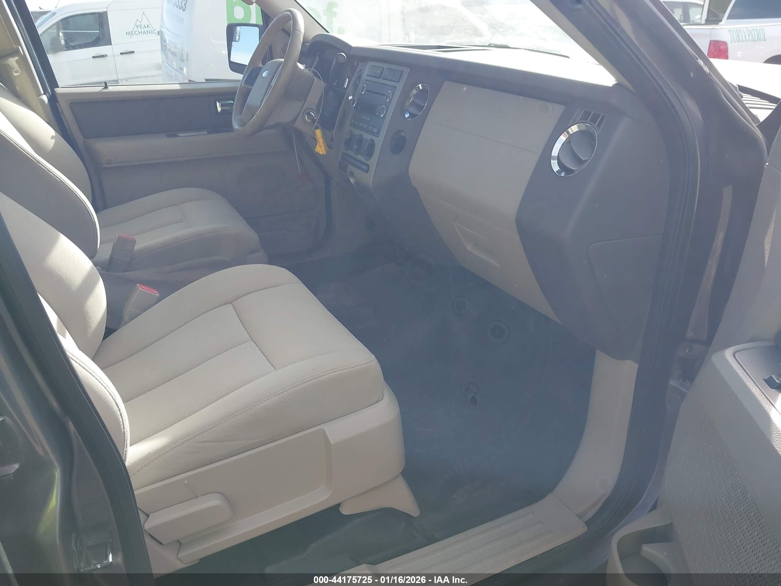 FORD EXPEDITION image 5