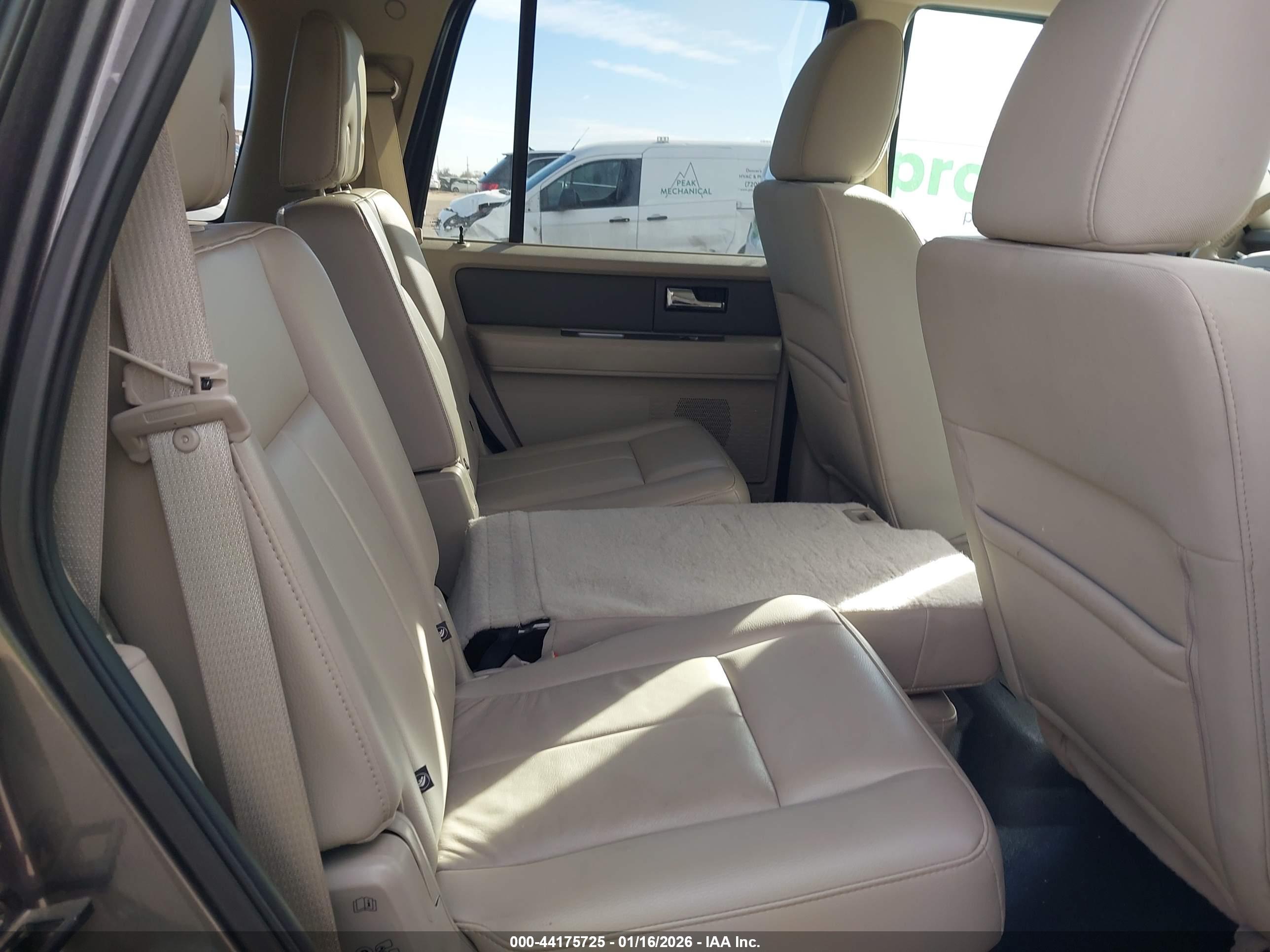 FORD EXPEDITION image 8