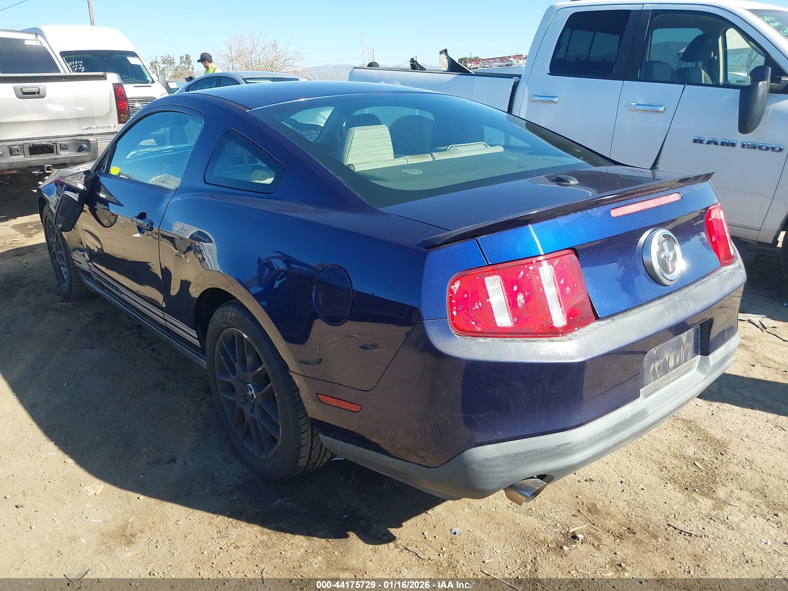 FORD MUSTANG image 3