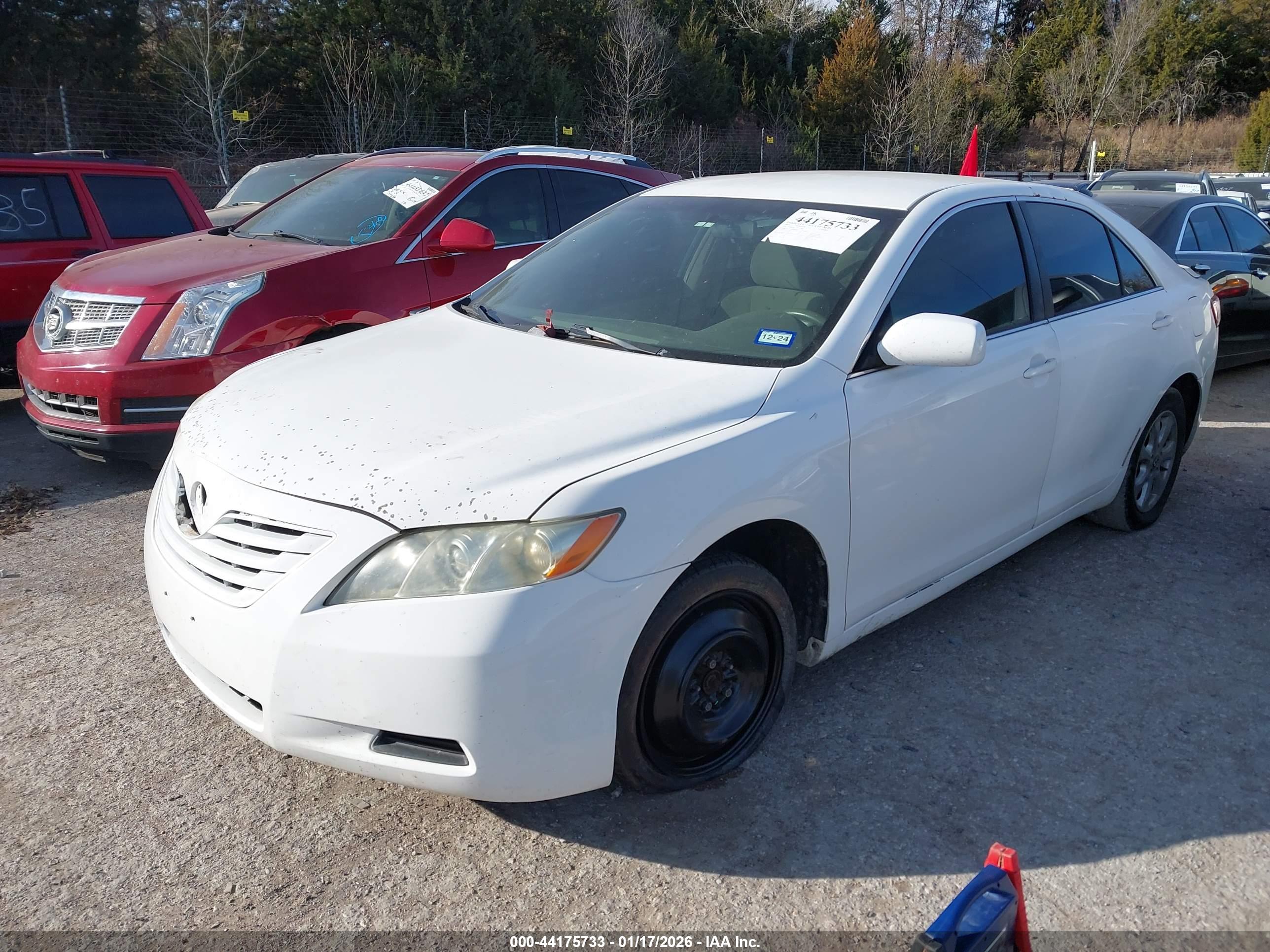 TOYOTA CAMRY image 2