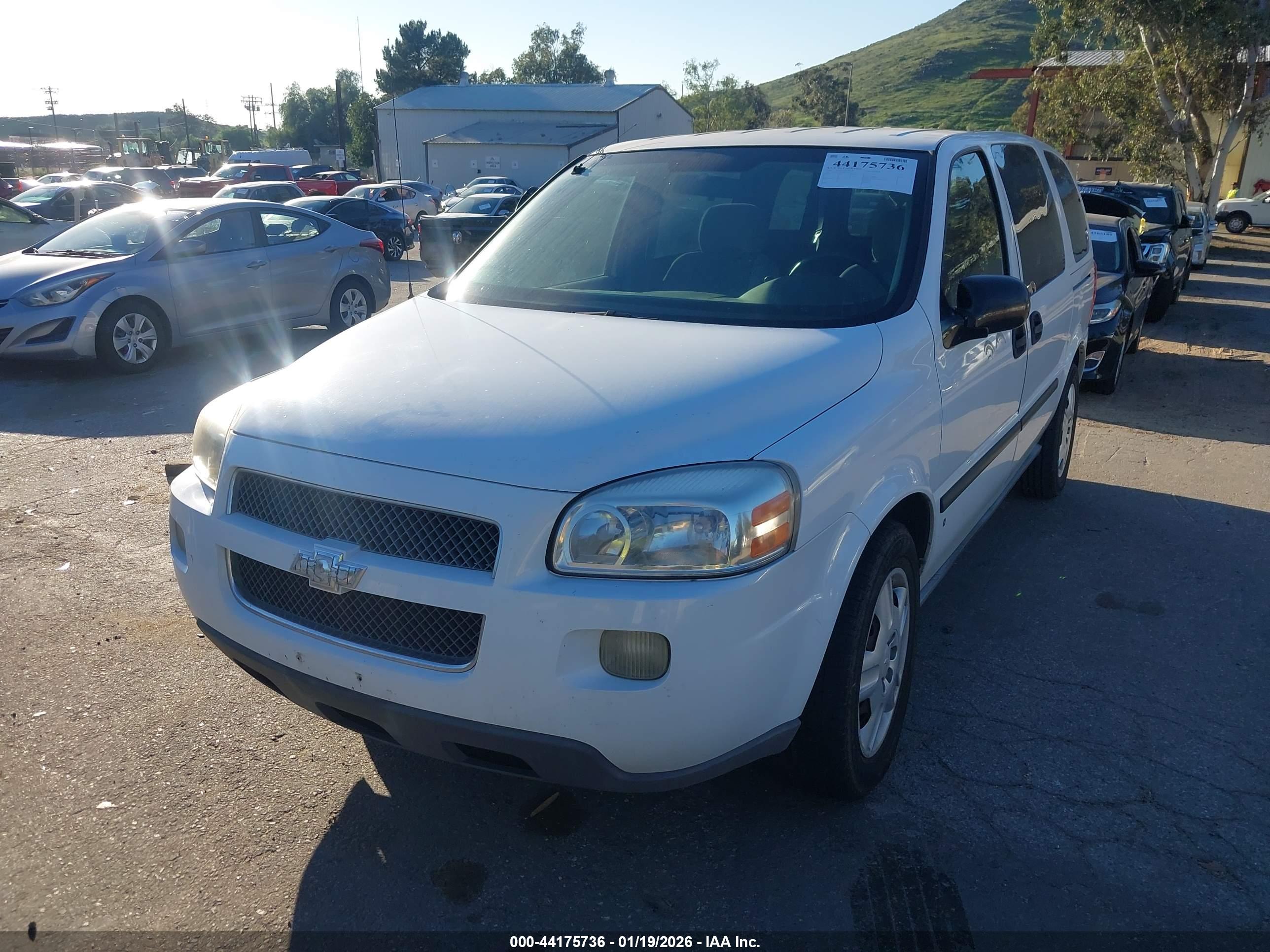CHEVROLET UPLANDER image 2