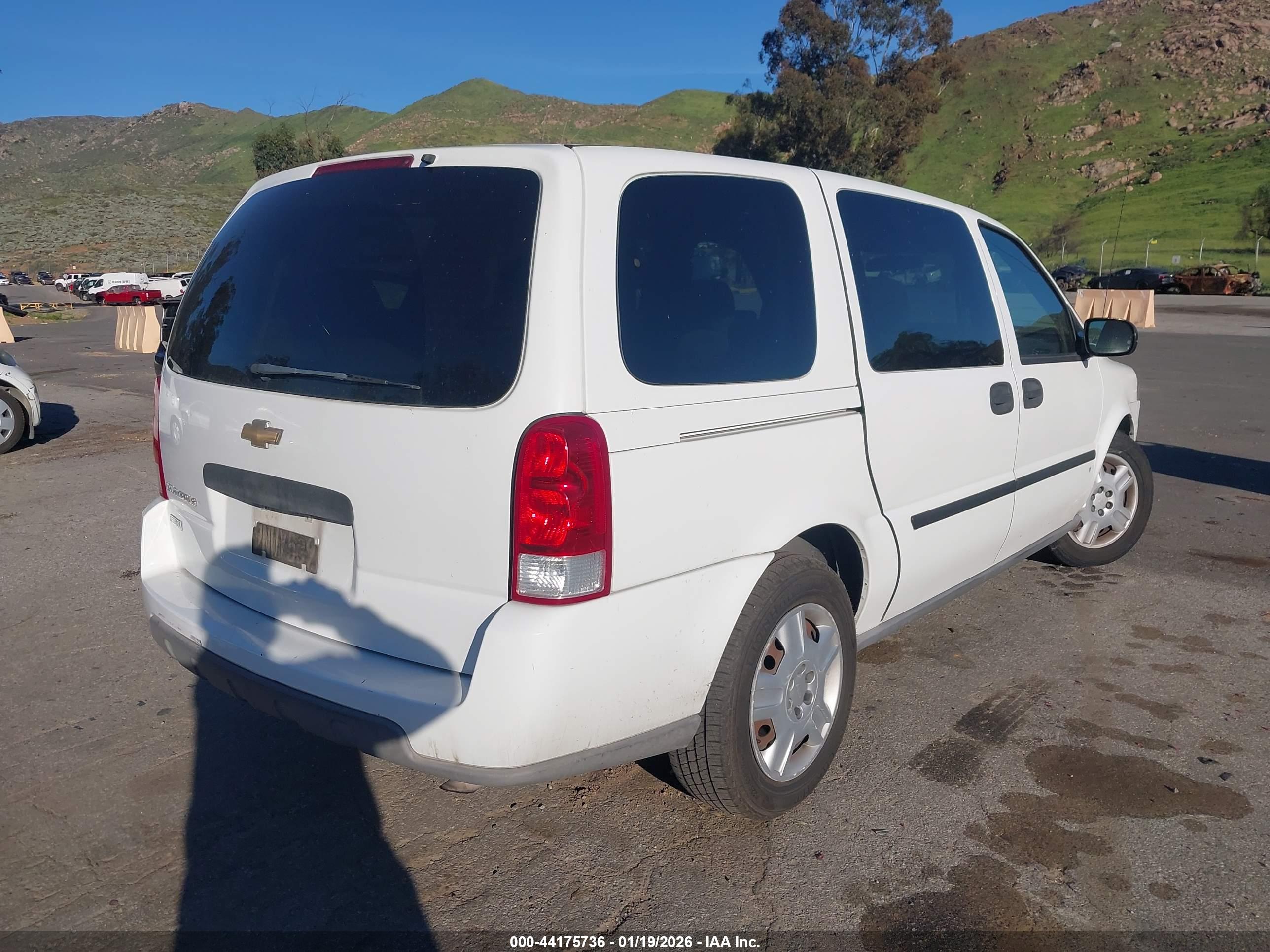 CHEVROLET UPLANDER image 4