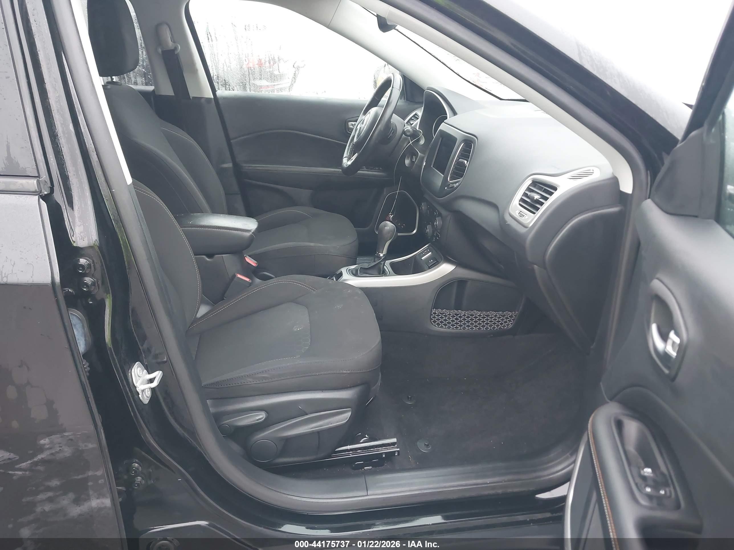 JEEP COMPASS image 5