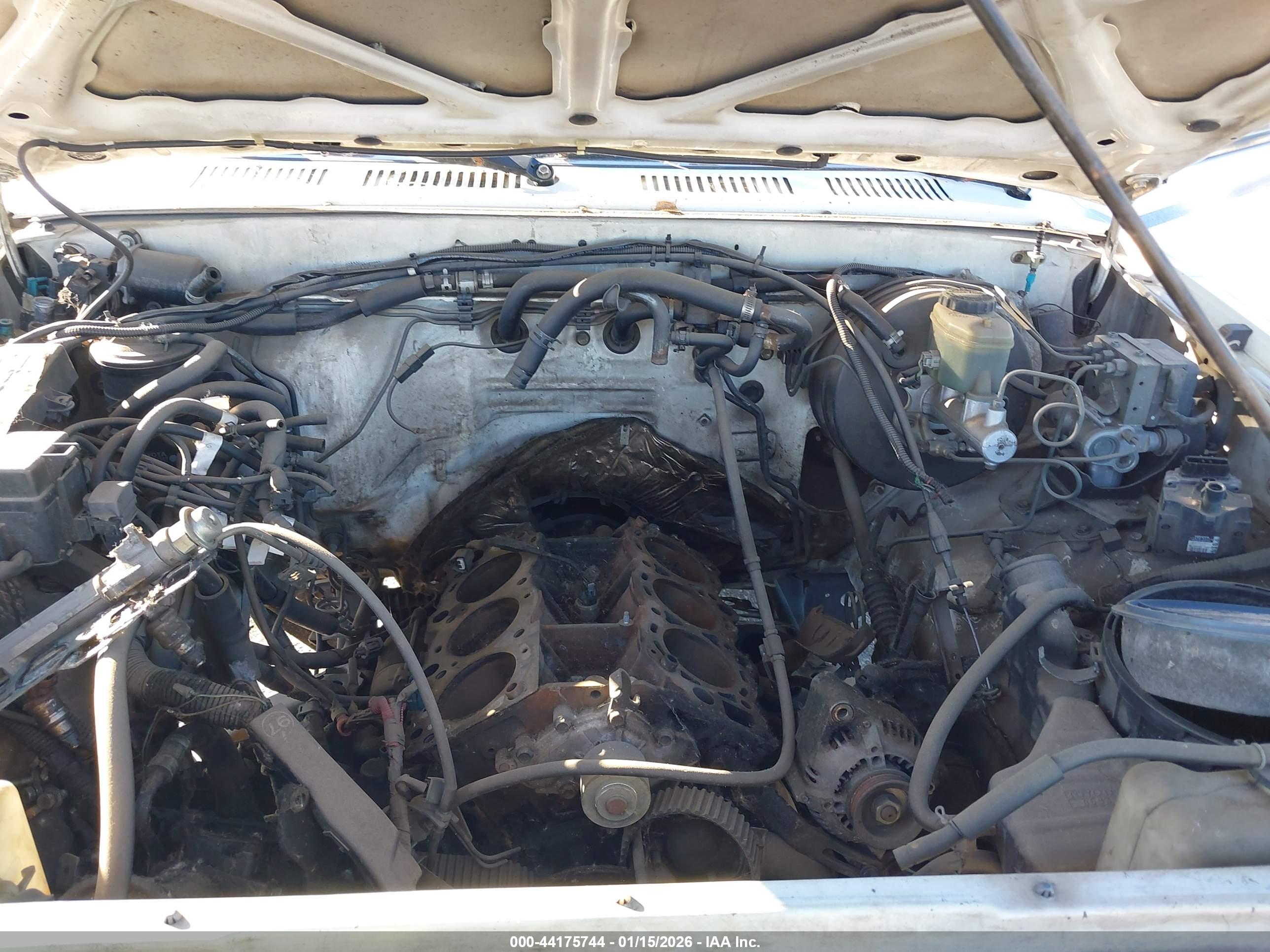 TOYOTA 4RUNNER image 10