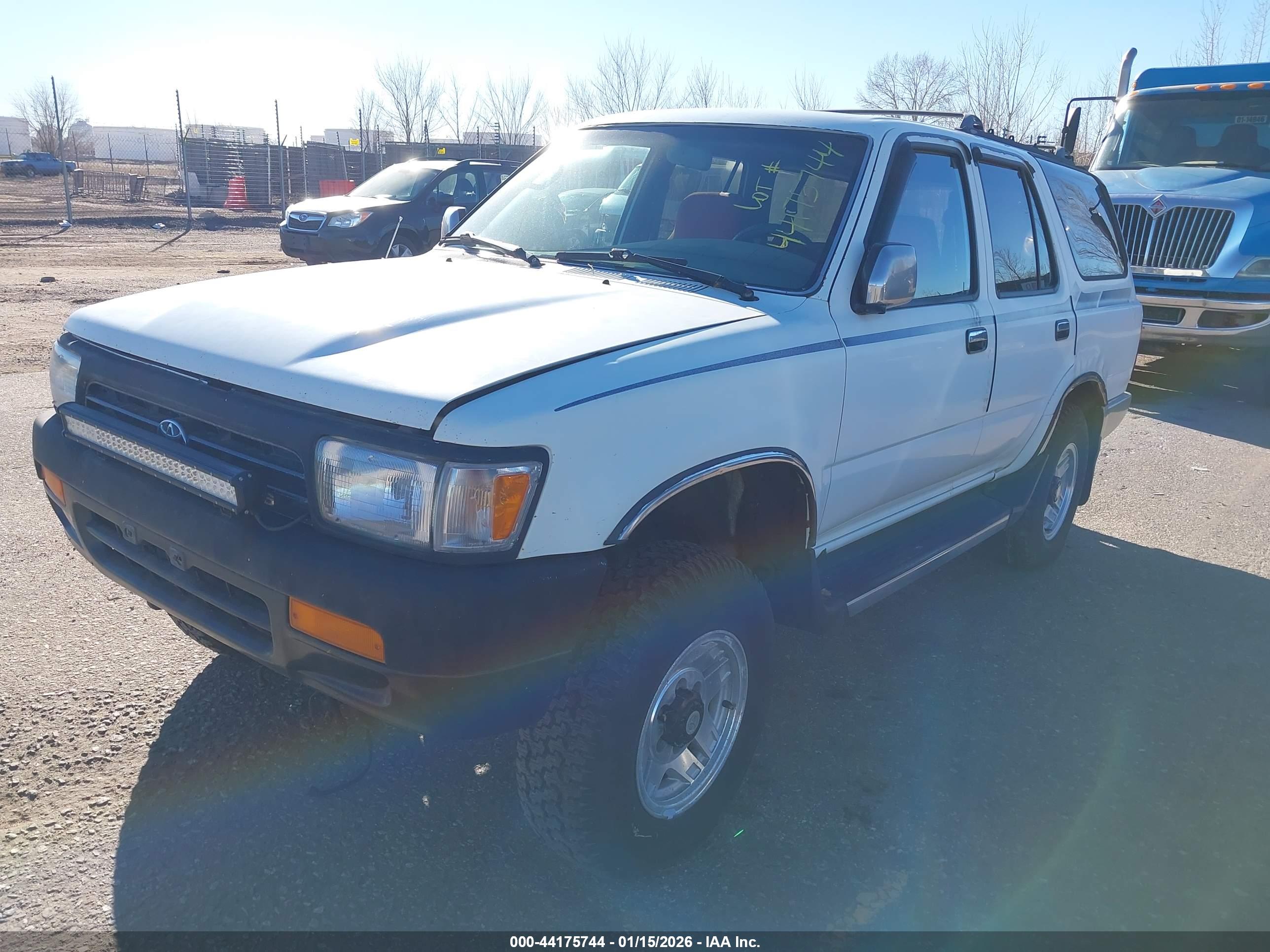 TOYOTA 4RUNNER image 2