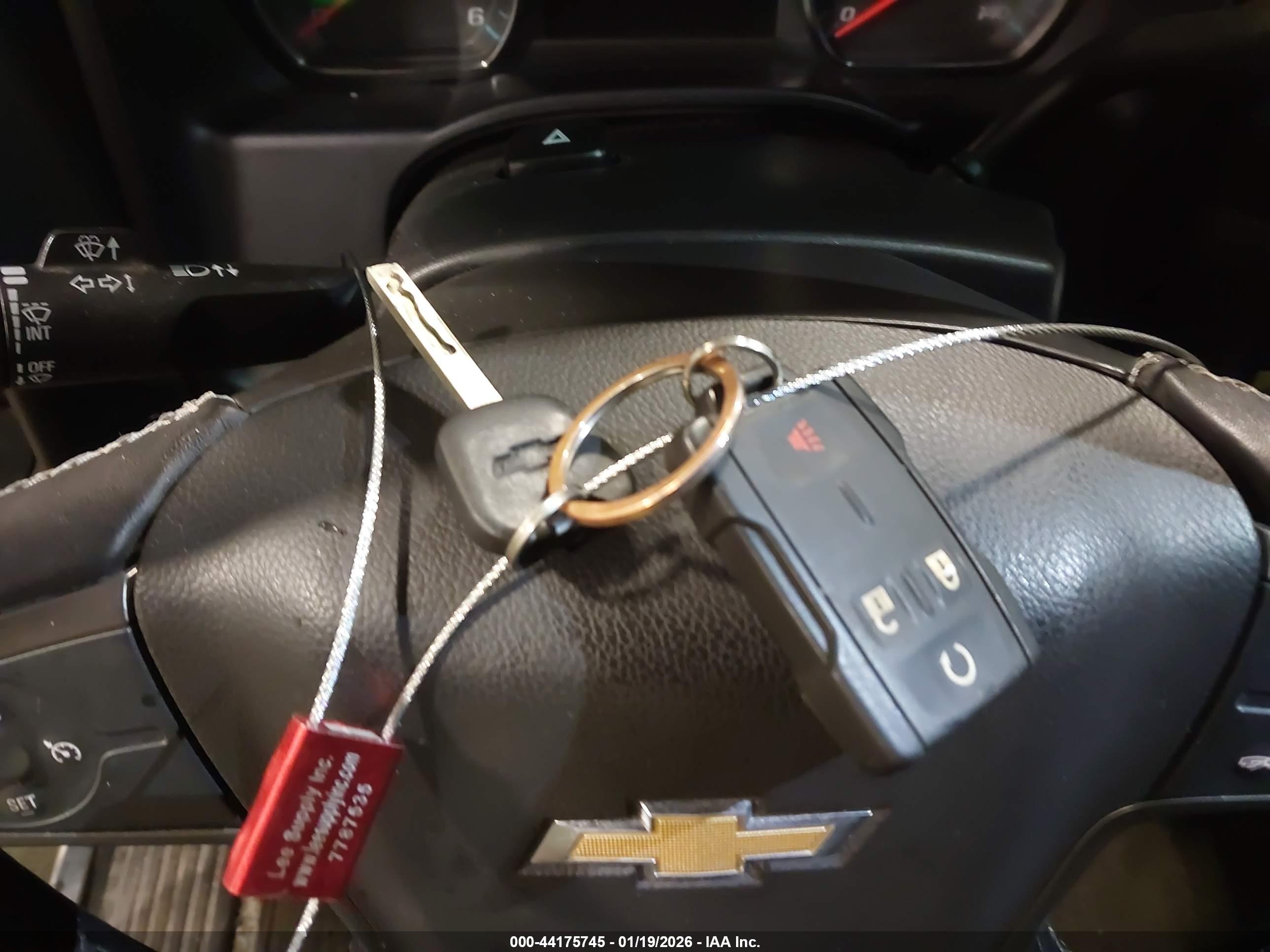 CHEVROLET SILVERADO image 11