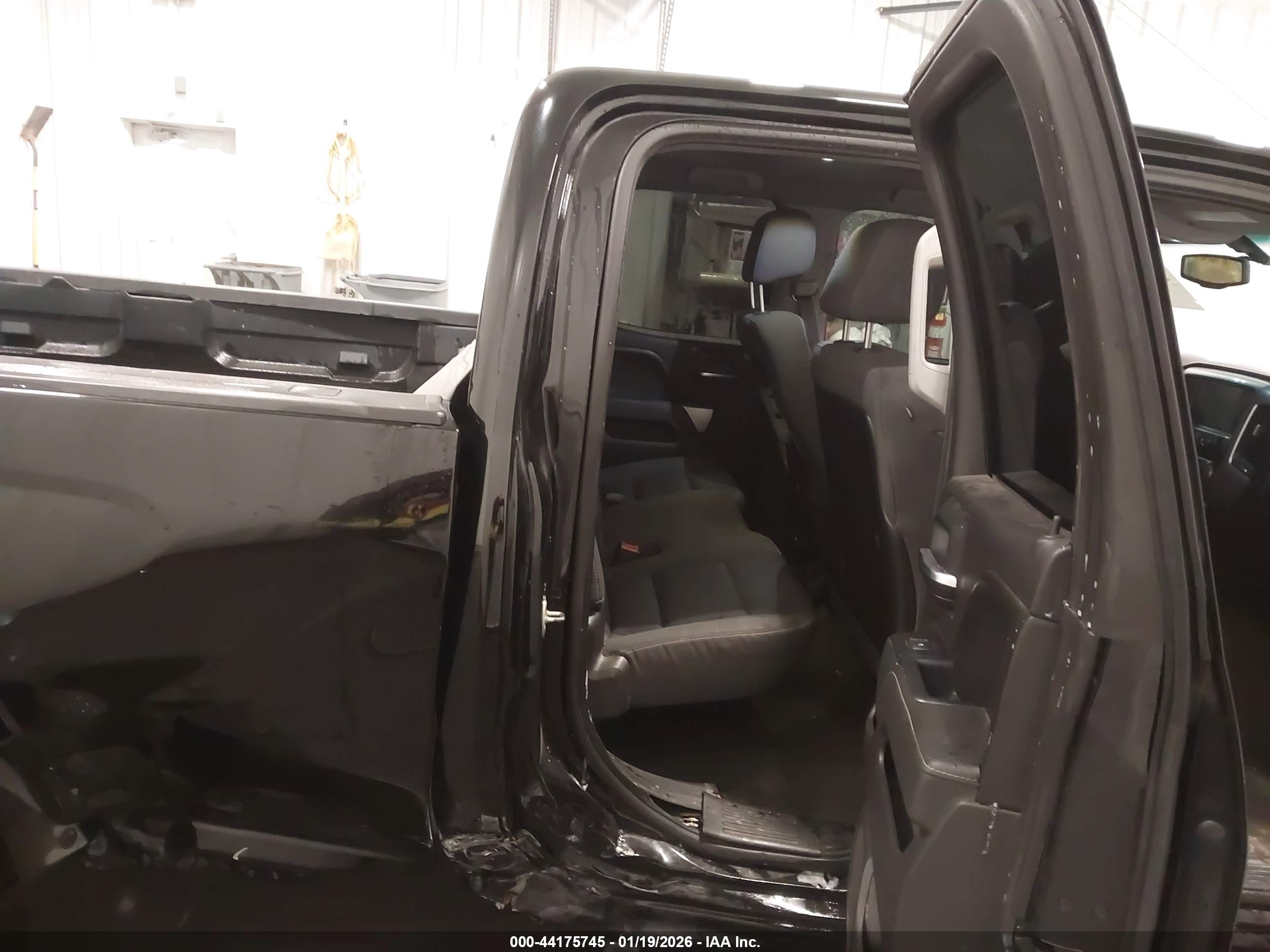 CHEVROLET SILVERADO image 8