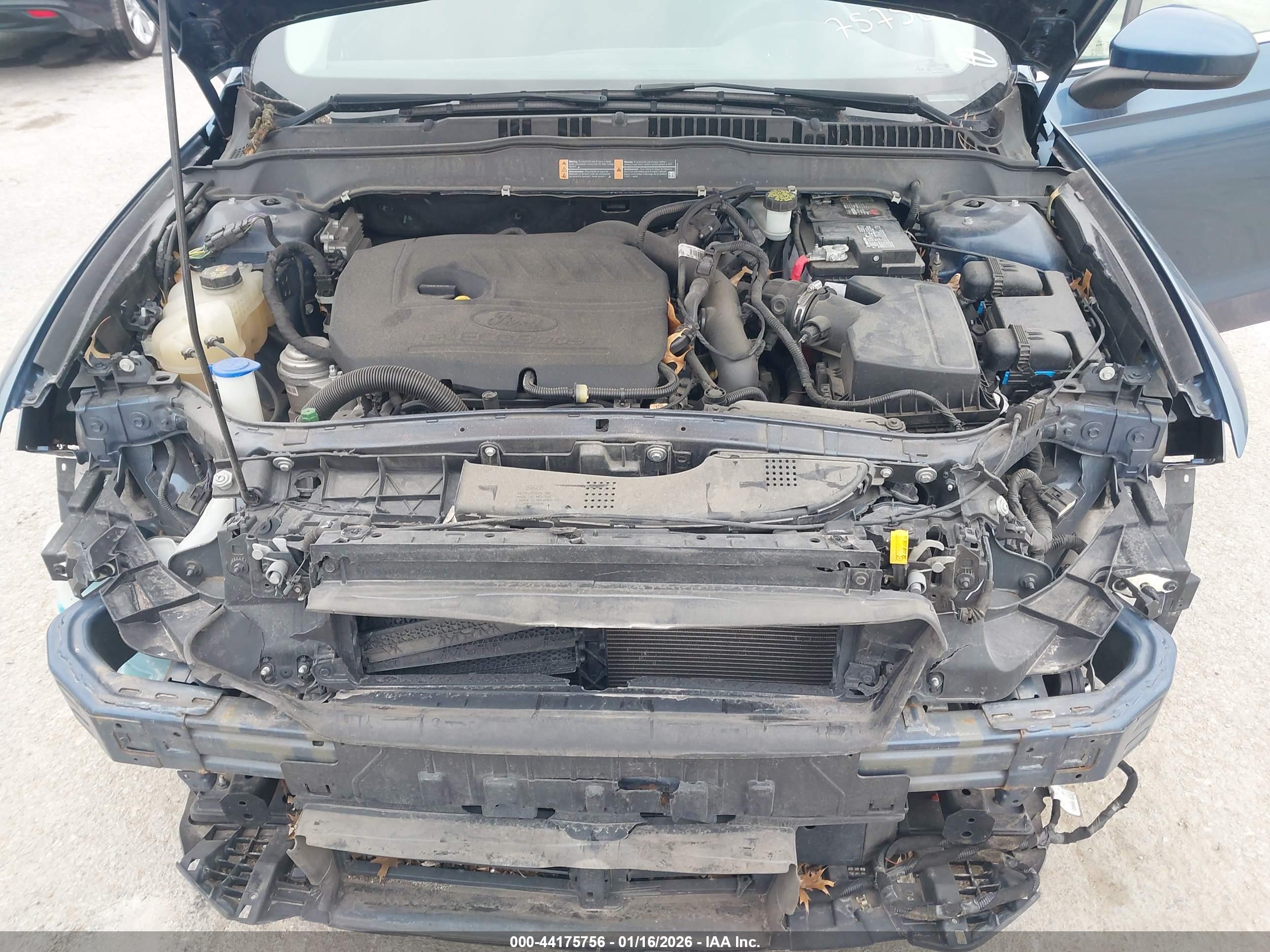 FORD FUSION image 10
