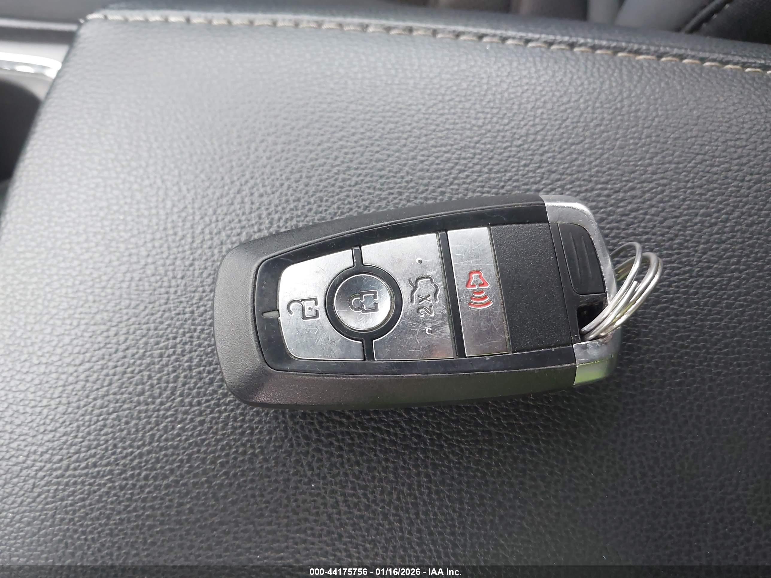 FORD FUSION image 11