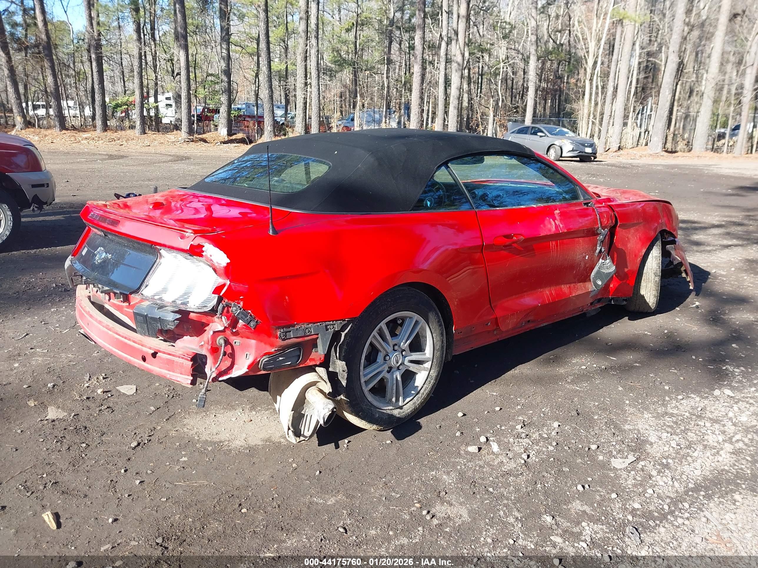 FORD MUSTANG image 4