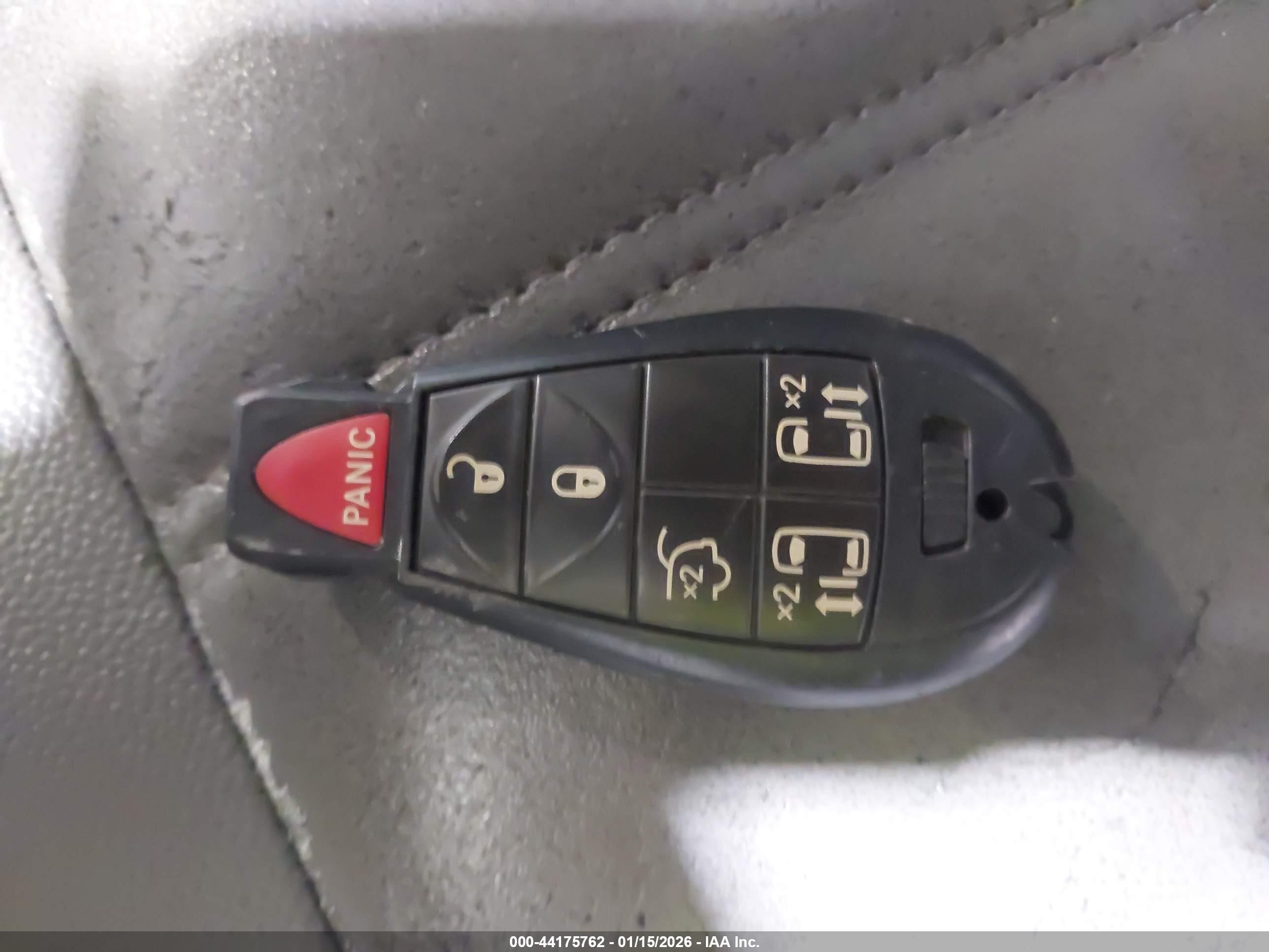 CHRYSLER TOWN image 11