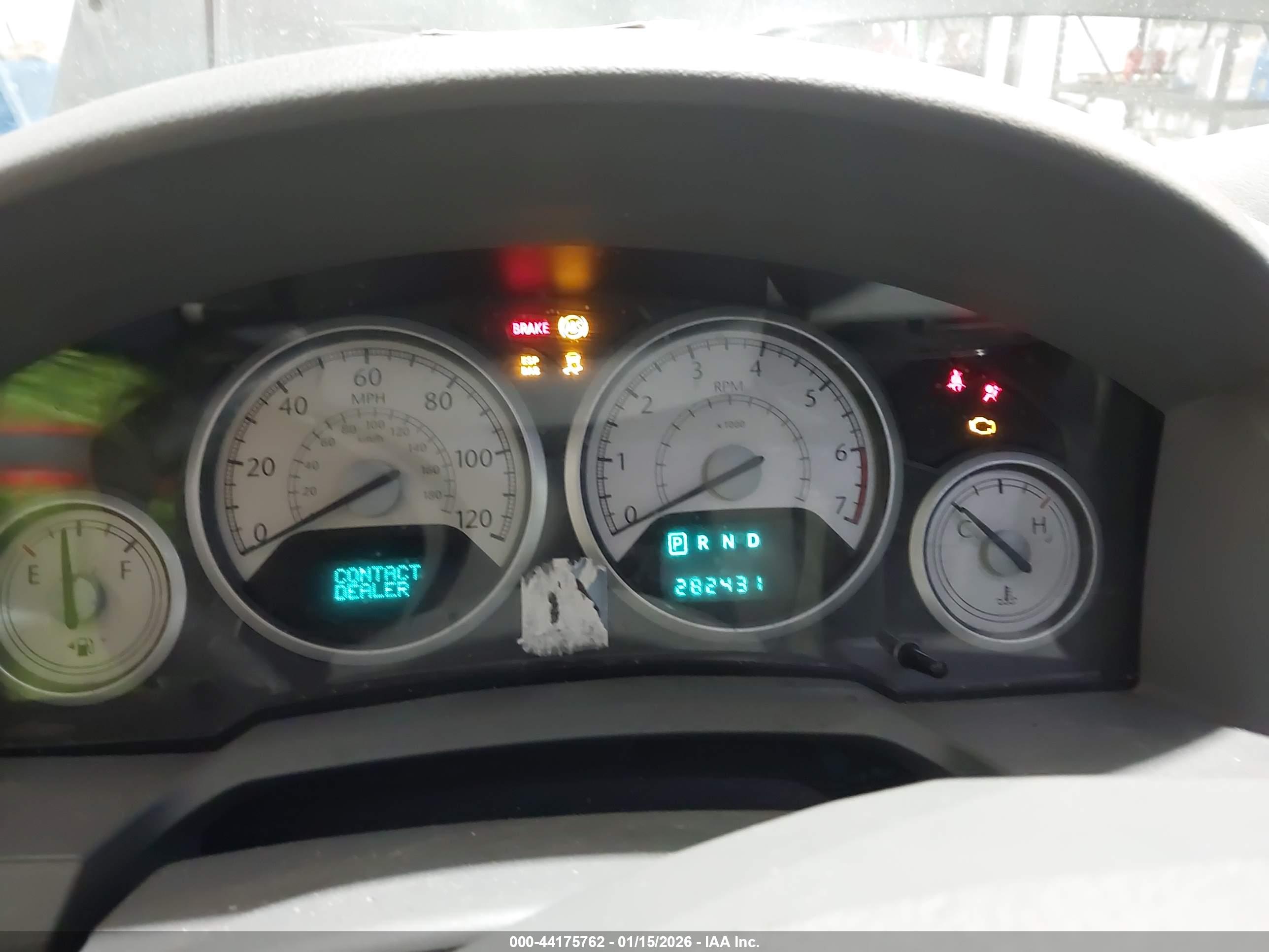 CHRYSLER TOWN image 7