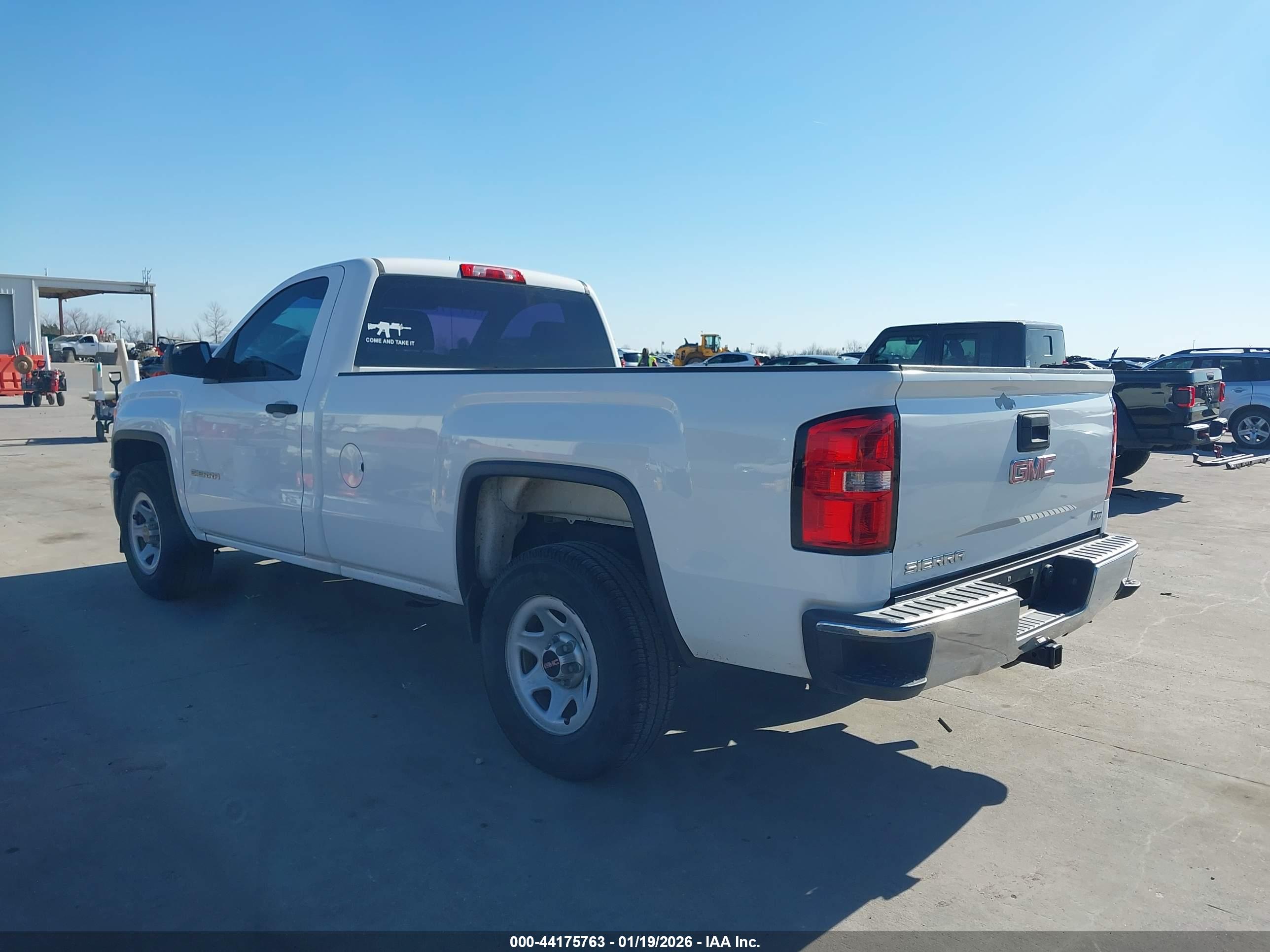 GMC SIERRA image 3