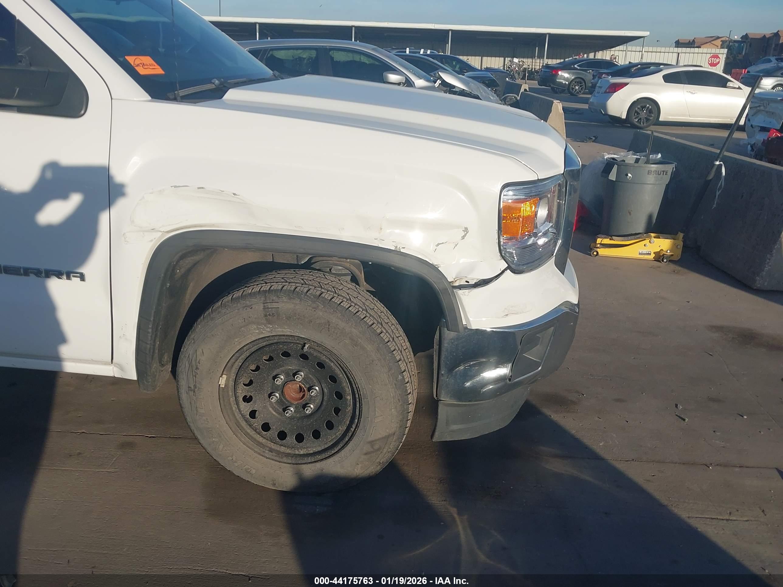 GMC SIERRA image 6