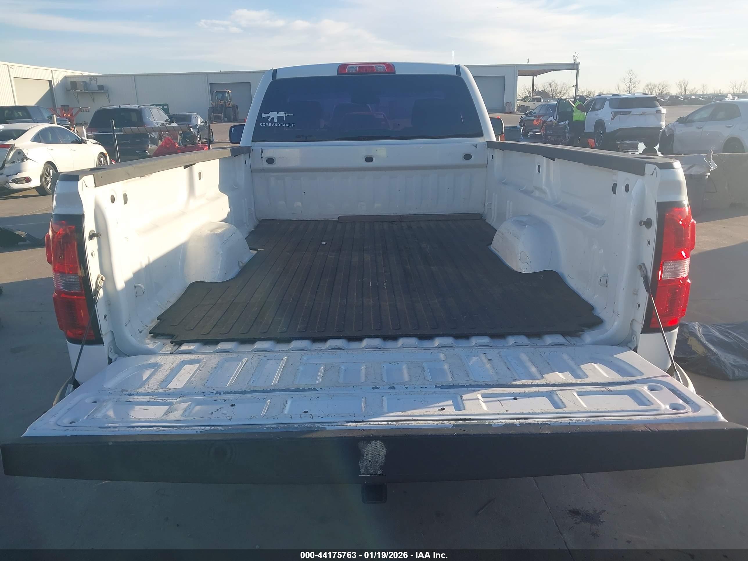 GMC SIERRA image 8