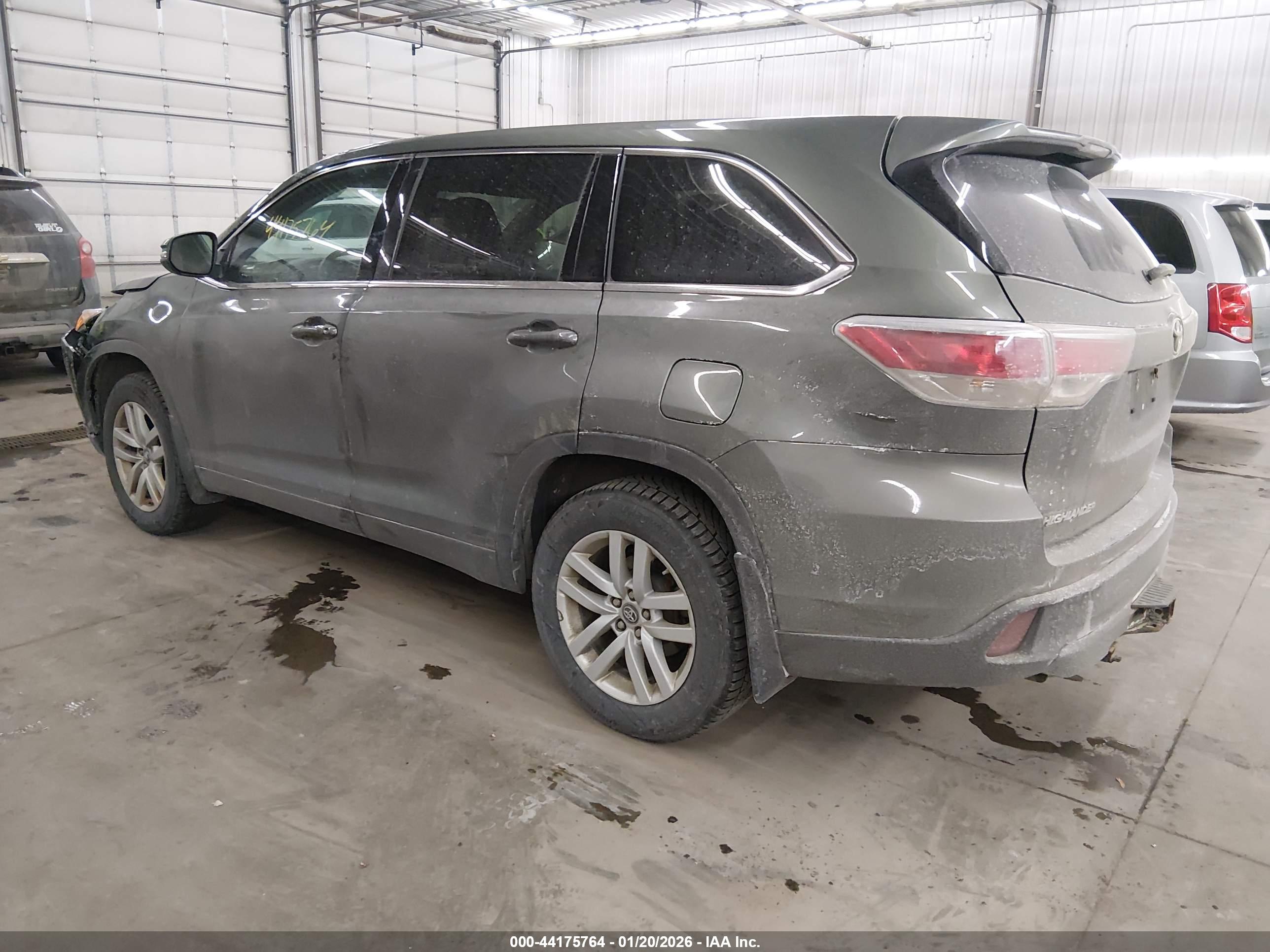 TOYOTA HIGHLANDER image 3