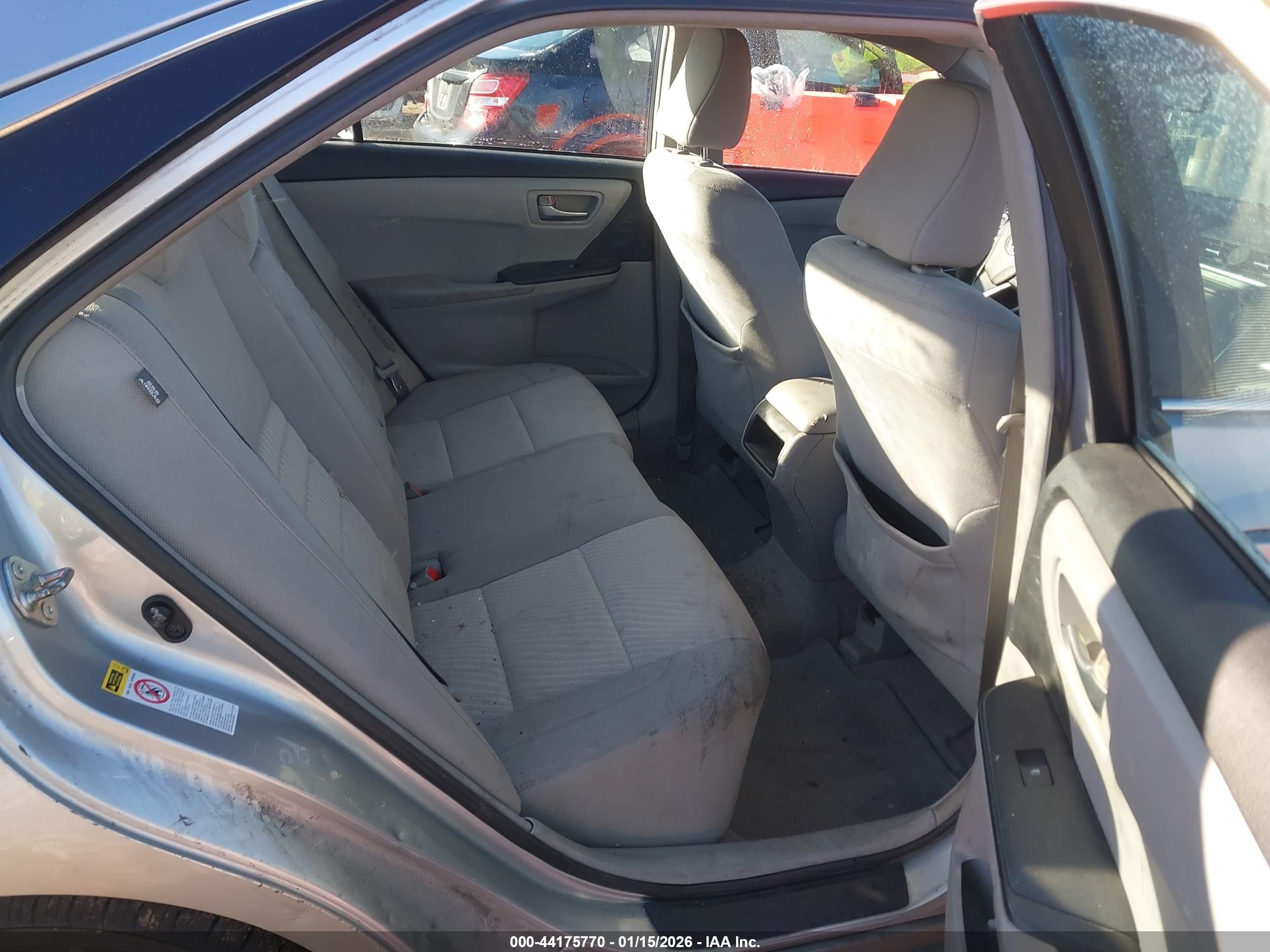 TOYOTA CAMRY image 8