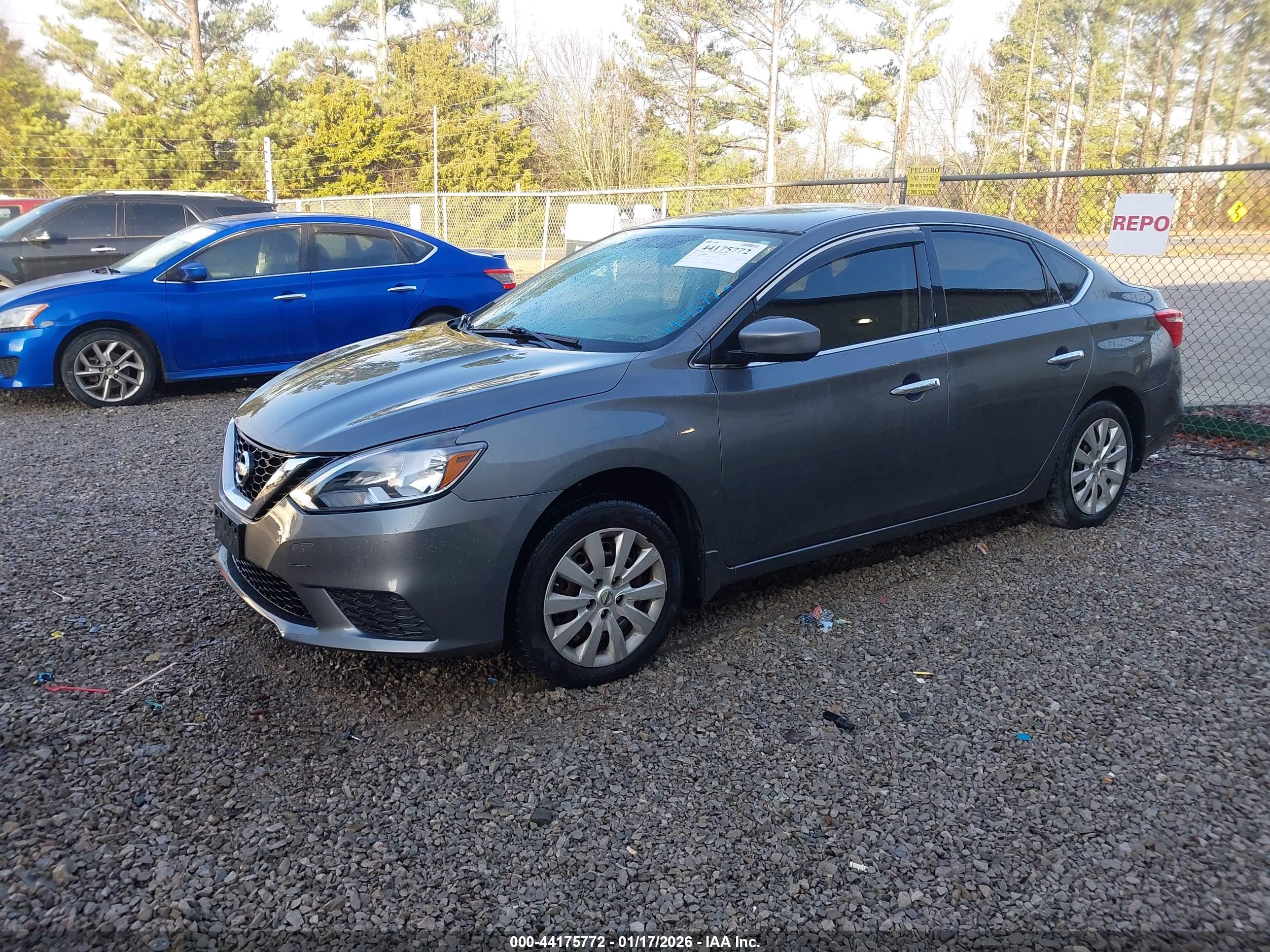 NISSAN SENTRA image 2