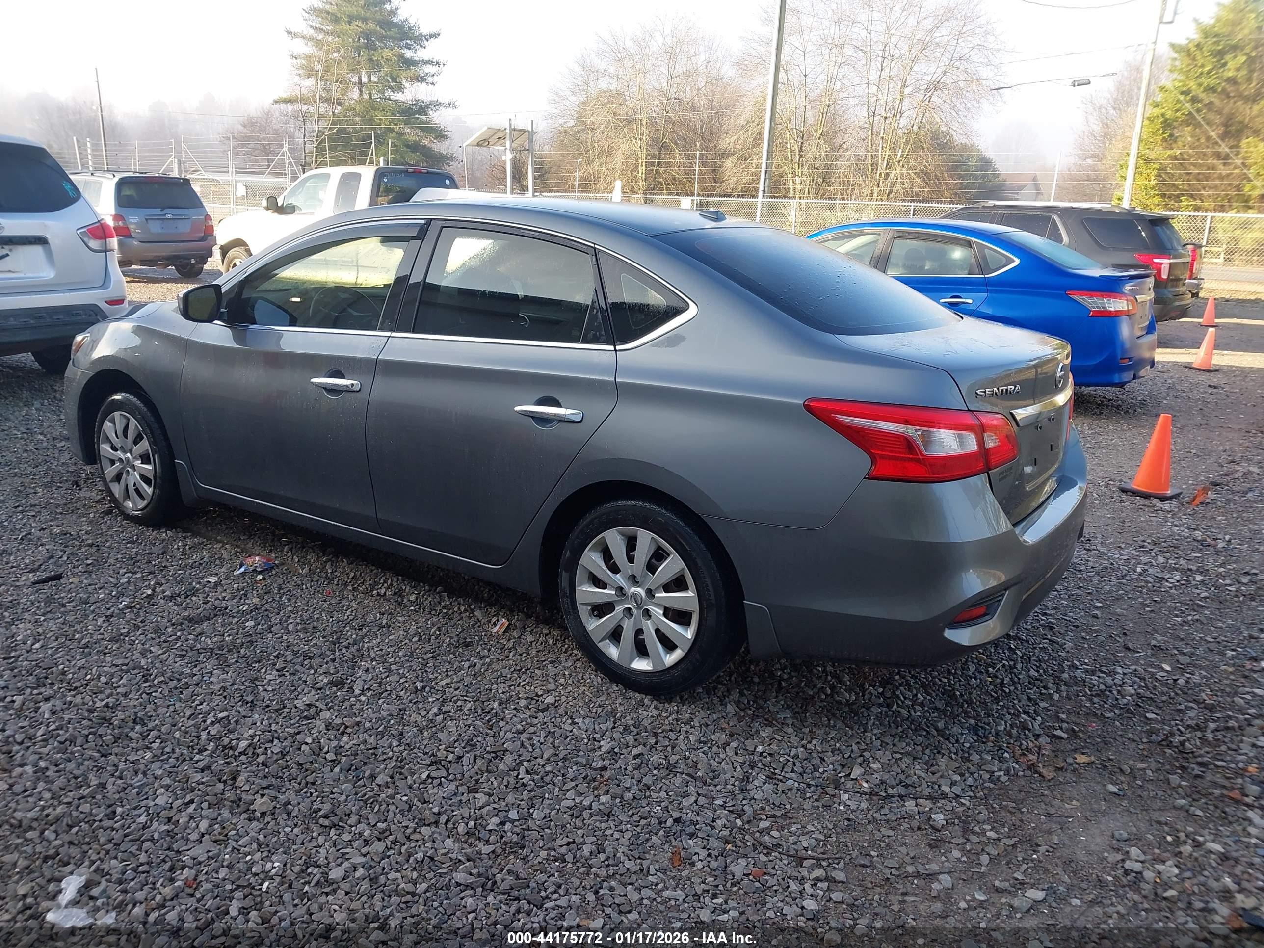 NISSAN SENTRA image 3