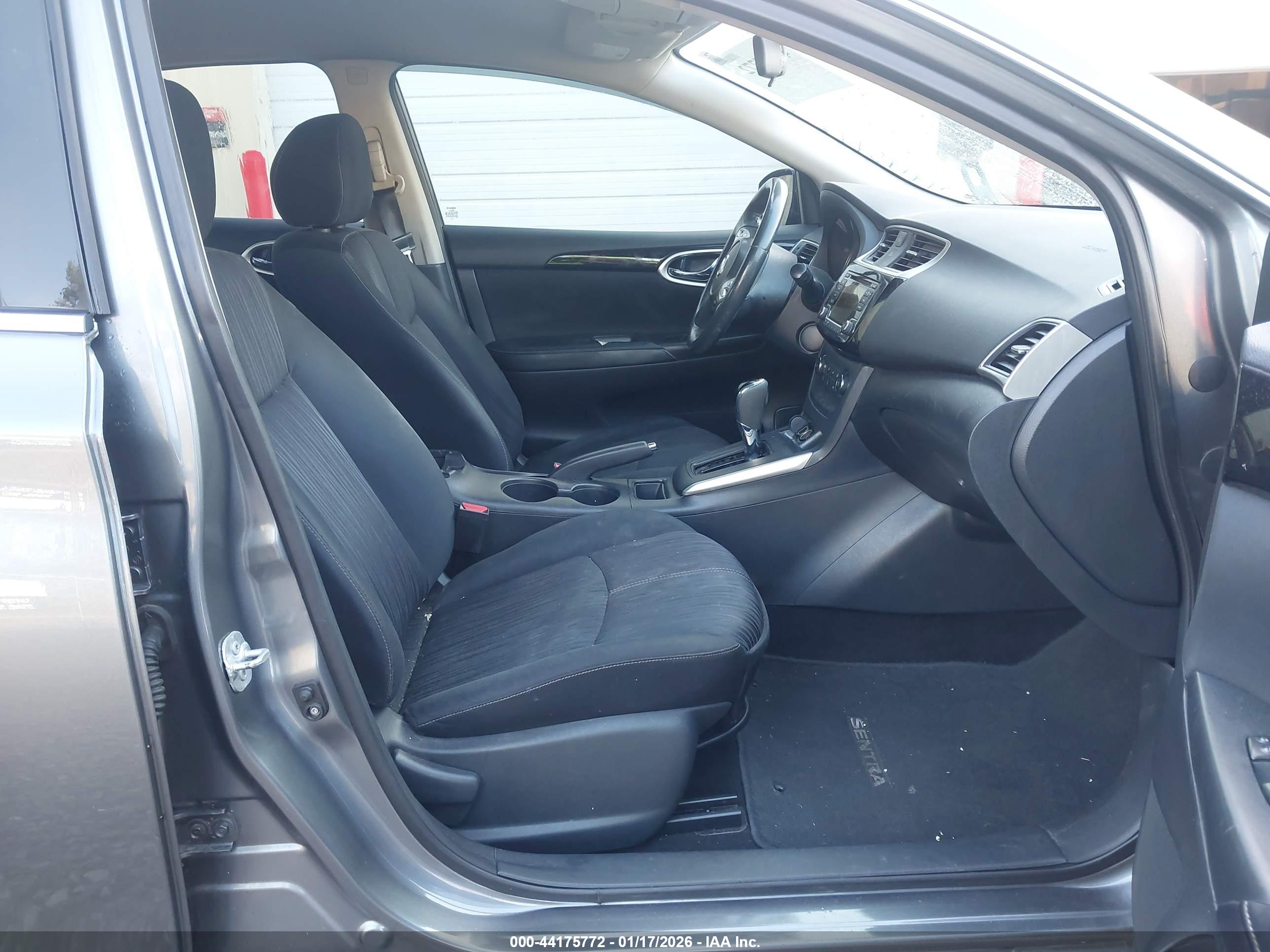 NISSAN SENTRA image 5