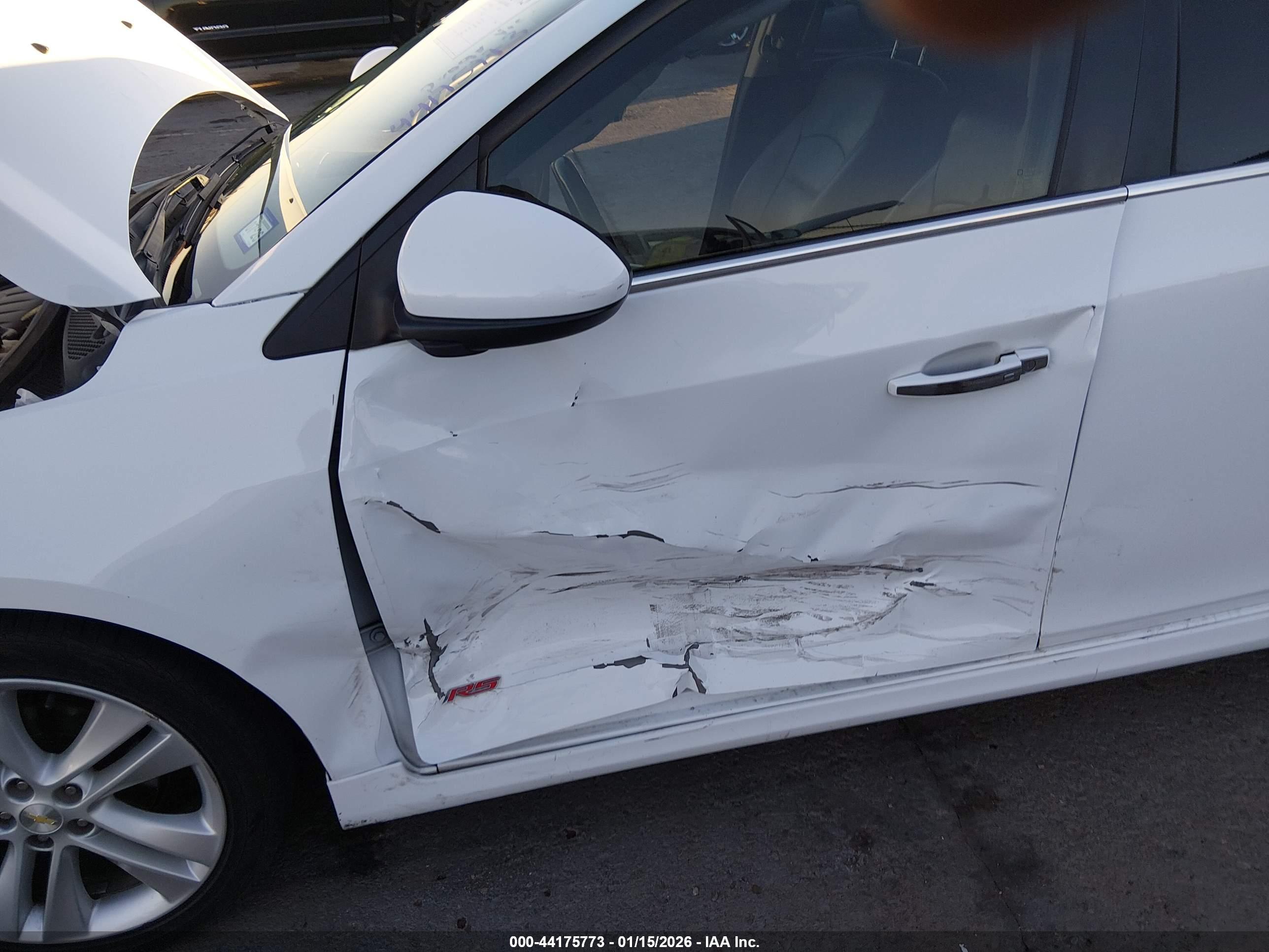 CHEVROLET CRUZE image 6