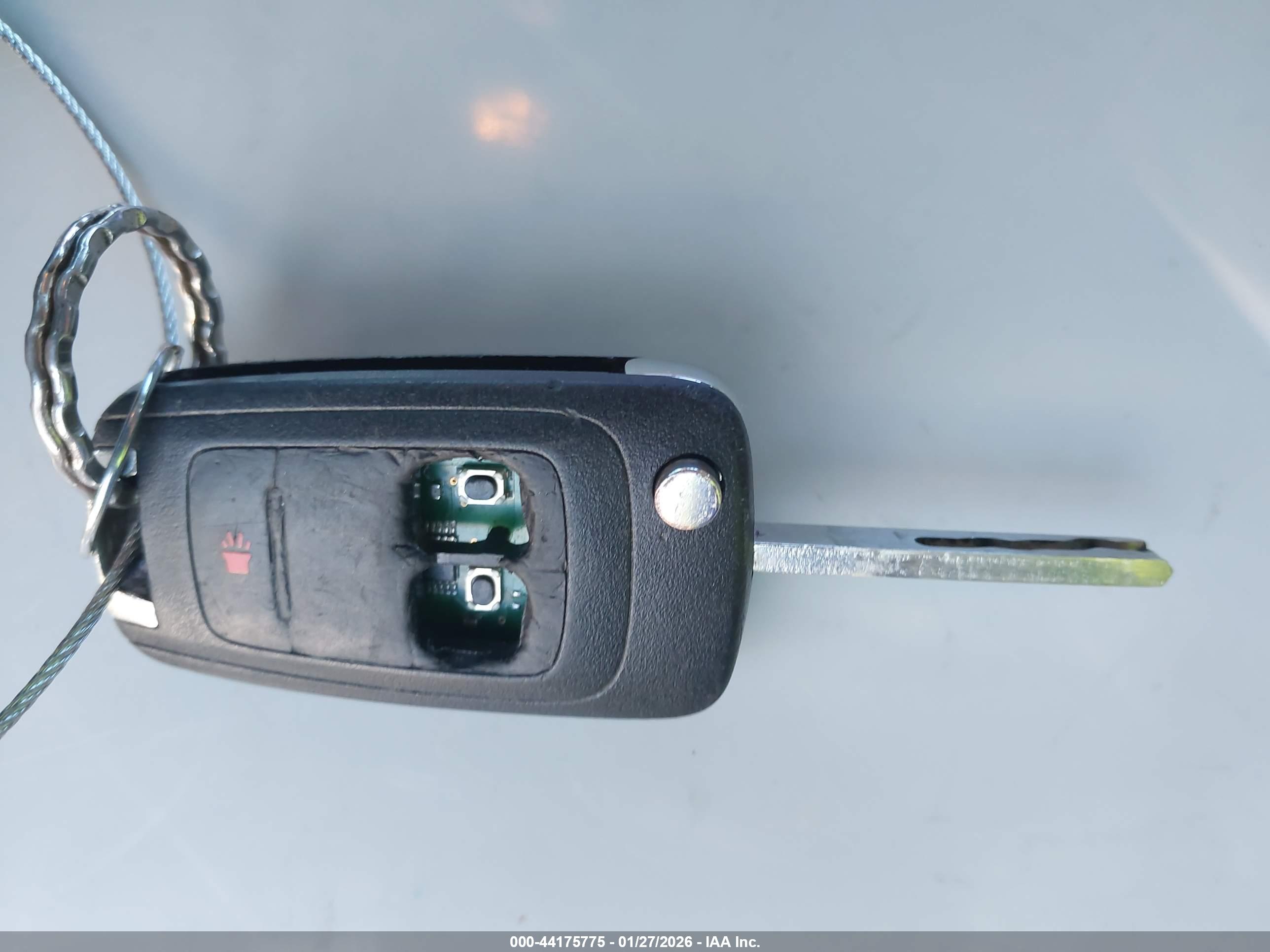 CHEVROLET EQUINOX image 11