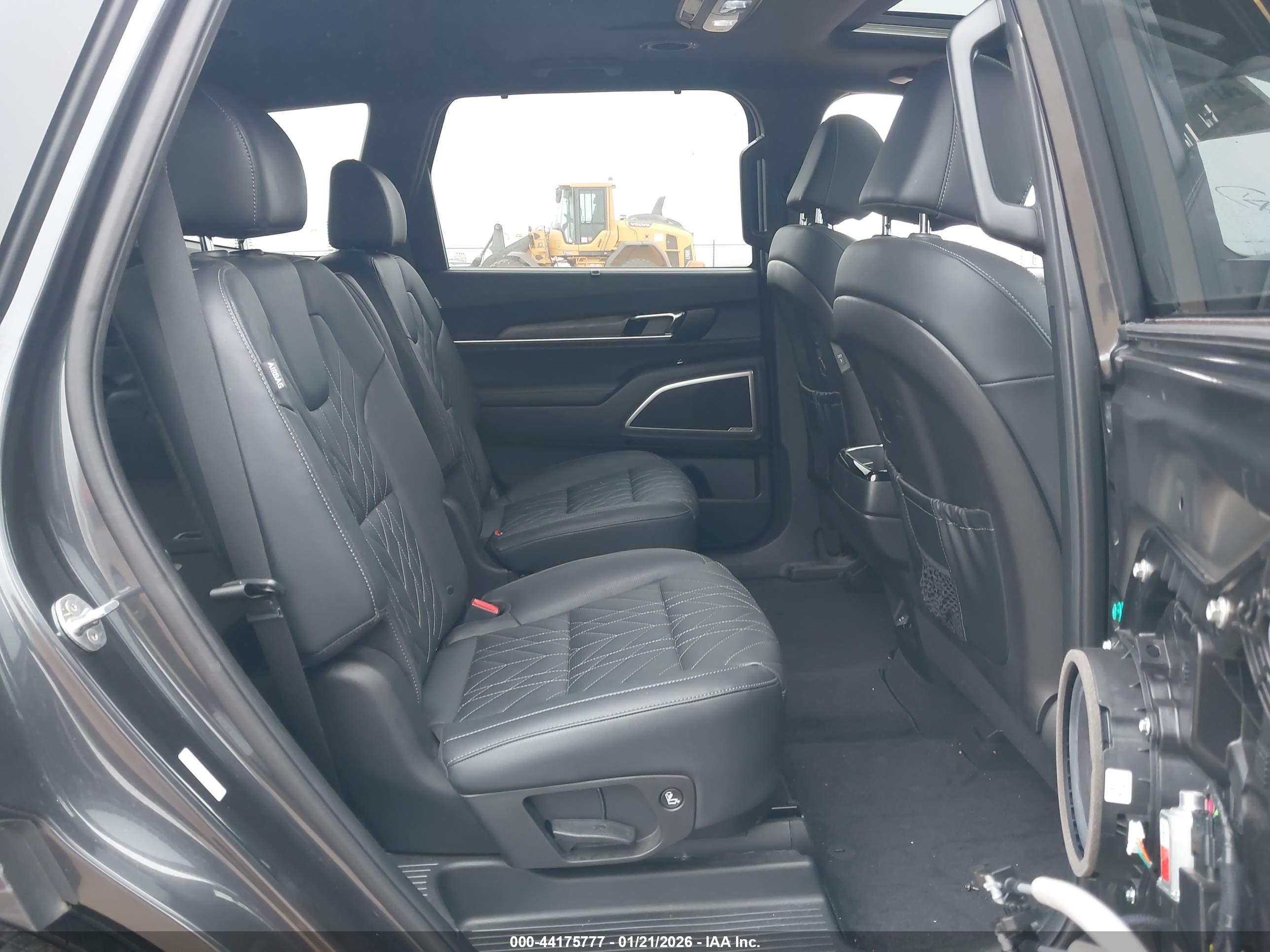 KIA TELLURIDE image 8