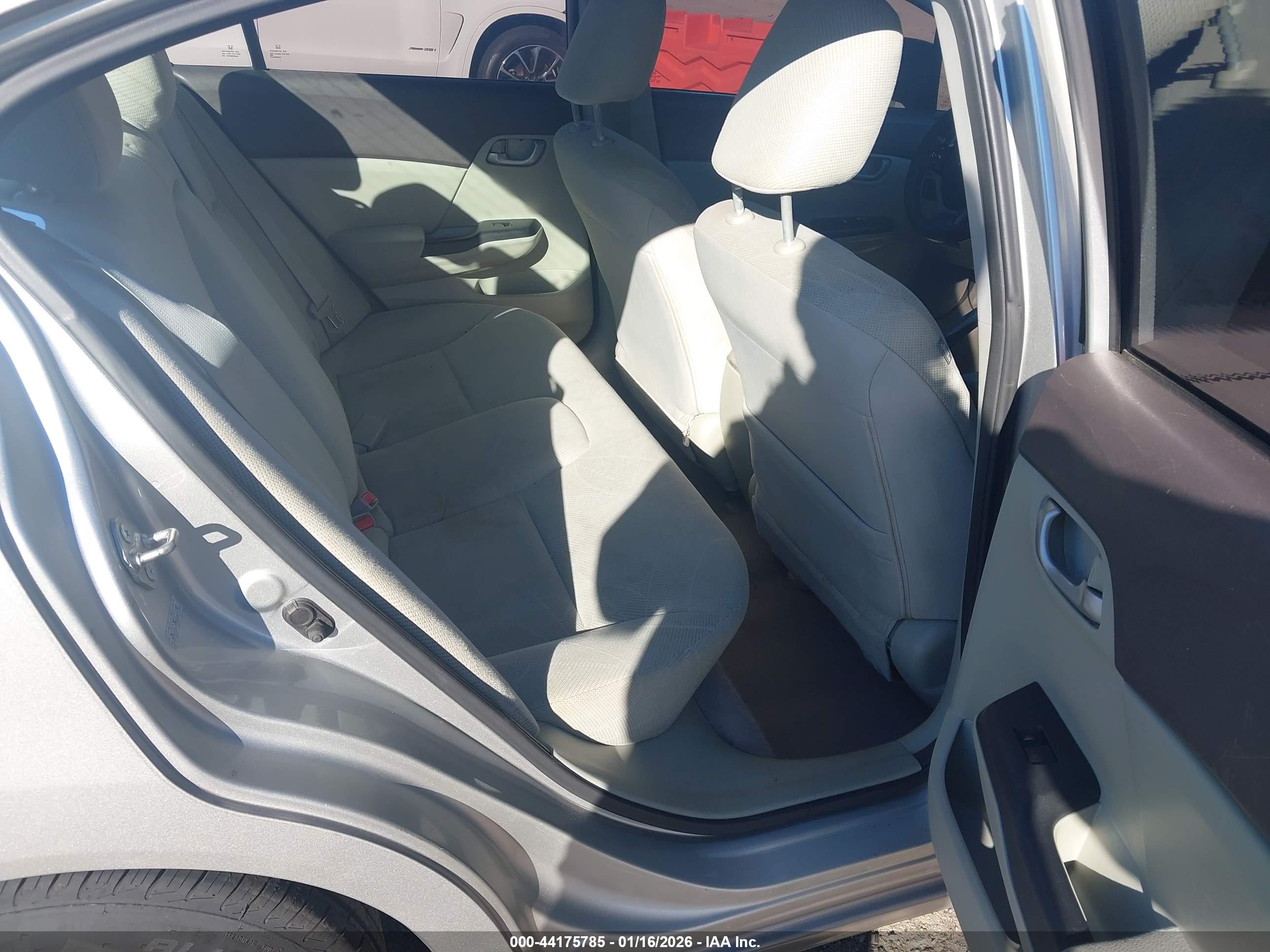 HONDA CIVIC image 8
