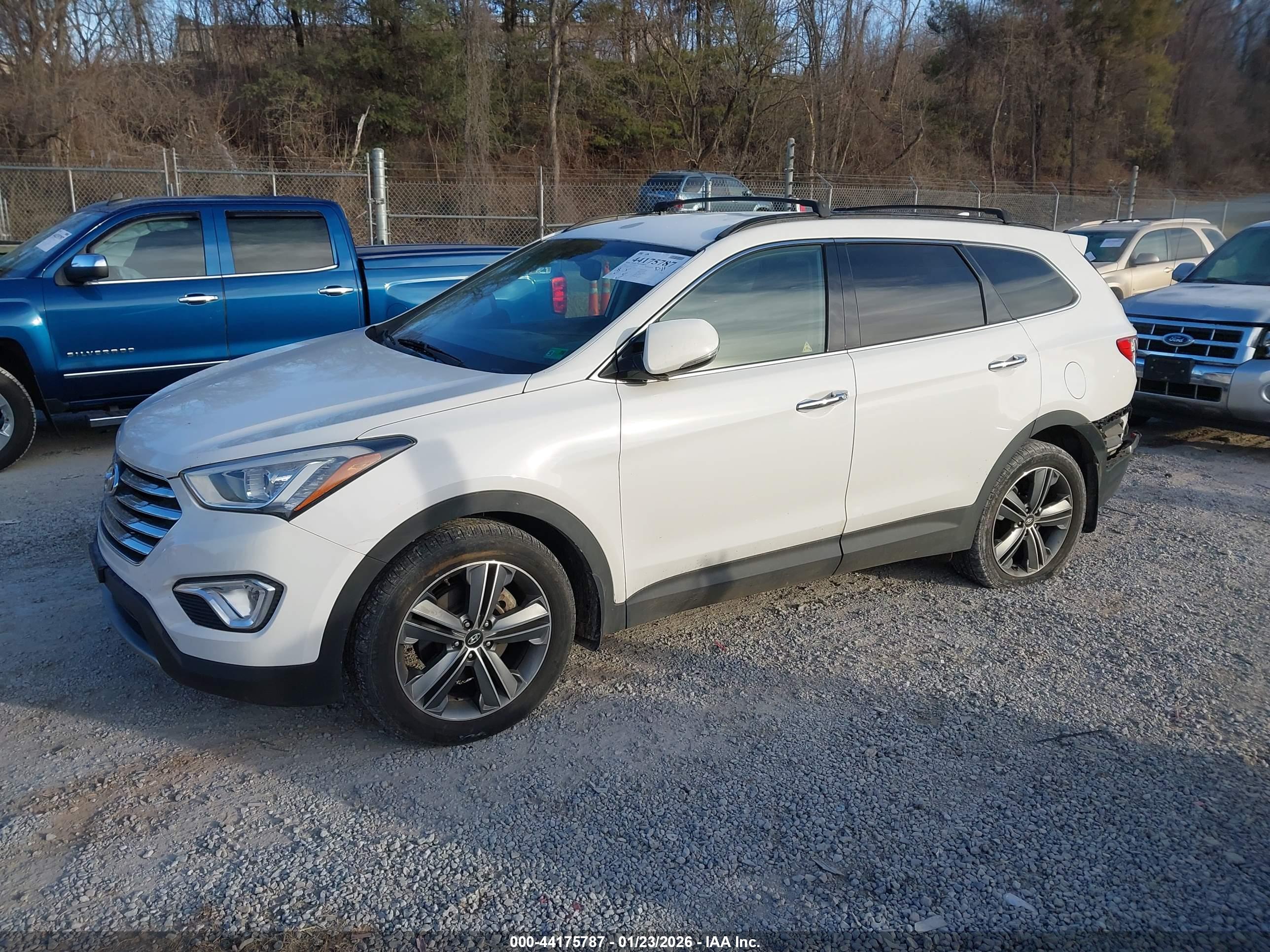 HYUNDAI SANTA image 2